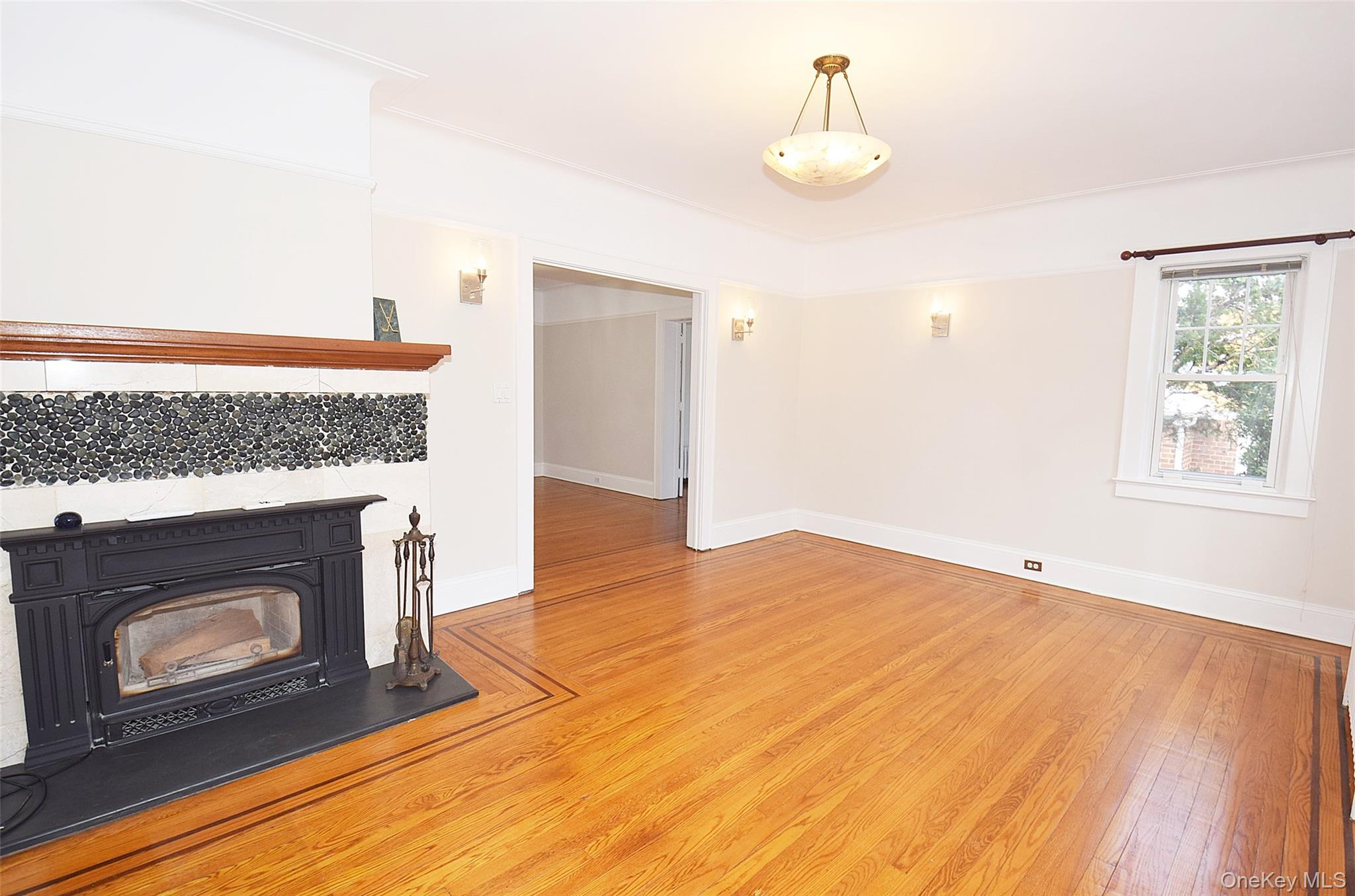 #3 photo, 79 Red Ground Road, מחוז נסאו Roslyn Heights , NY 11577