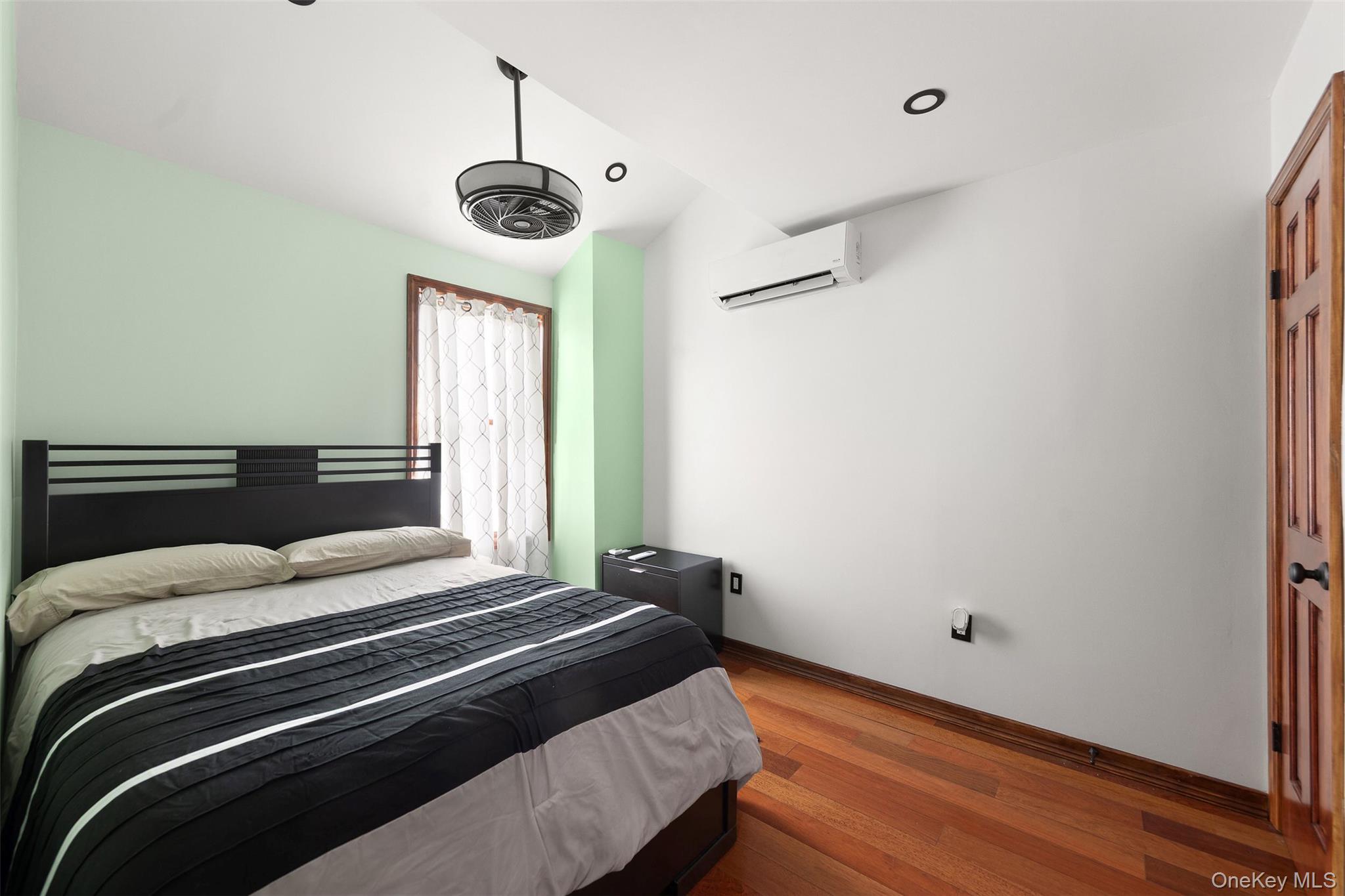 #12 photo, 17046 118th Avenue, Куинс ‖ Jamaica , NY 11434