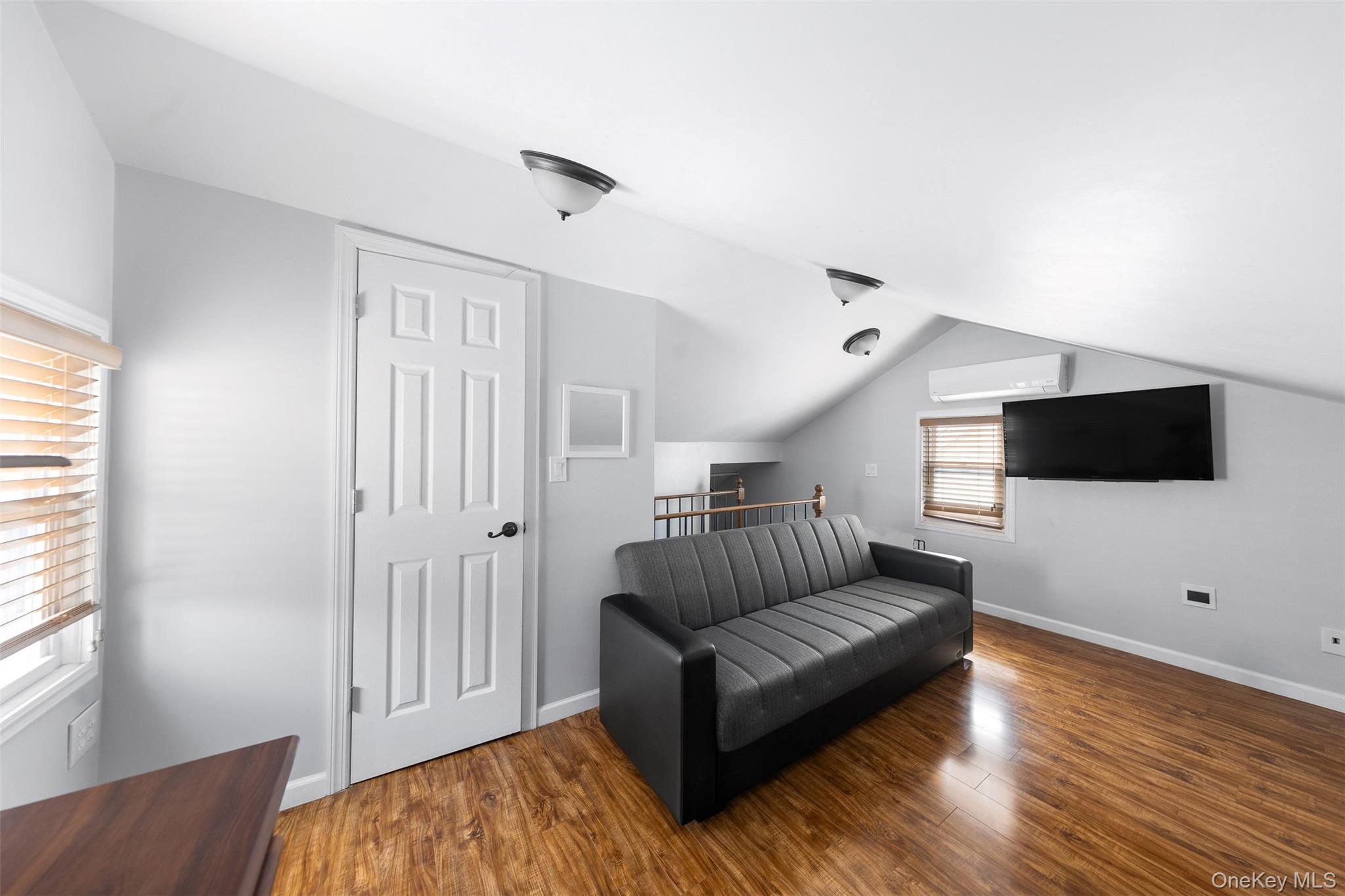 #15 photo, 17046 118th Avenue, Куинс ‖ Jamaica , NY 11434