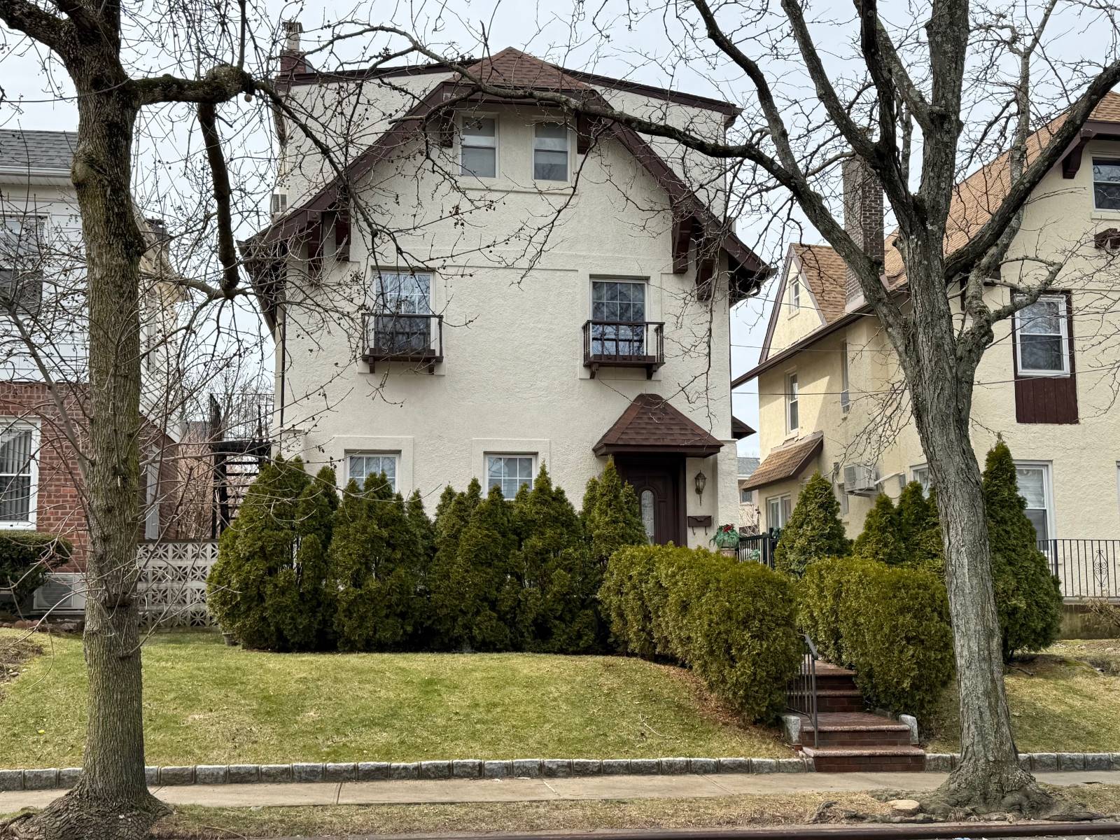 #1 photo, 2914 Bell Blvd, Bayside , NY 11360