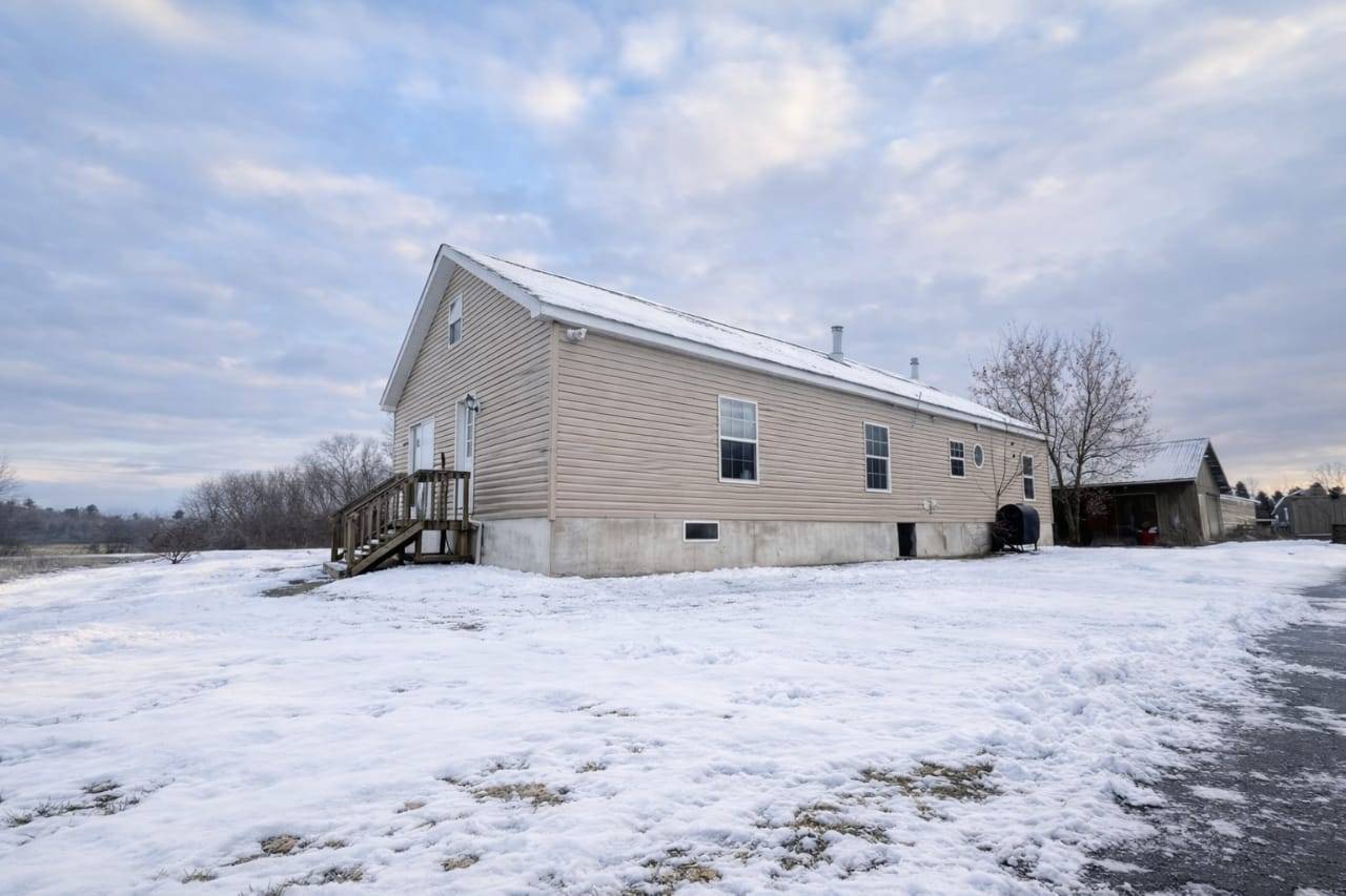 #3 photo, 159 Angelville Rd, 뉴욕주 Mooers , NY 12958