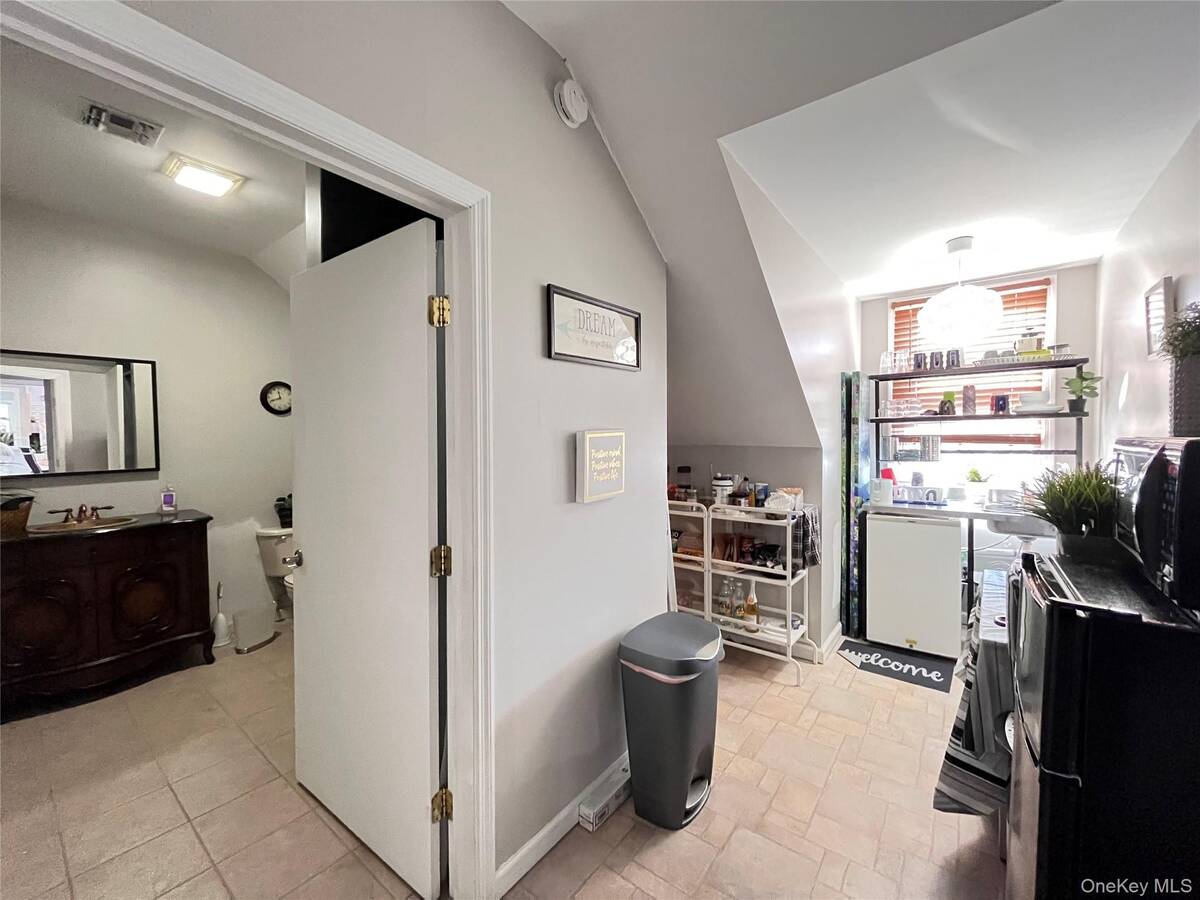 #2 photo, 186 W. Main Street, #6, 东长岛 Sayville , NY 11782