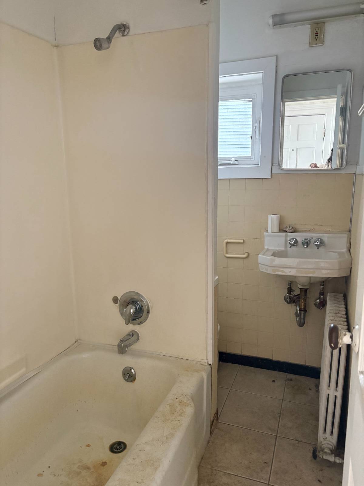 #12 photo, 232 Central Ave, Albany , NY 12206