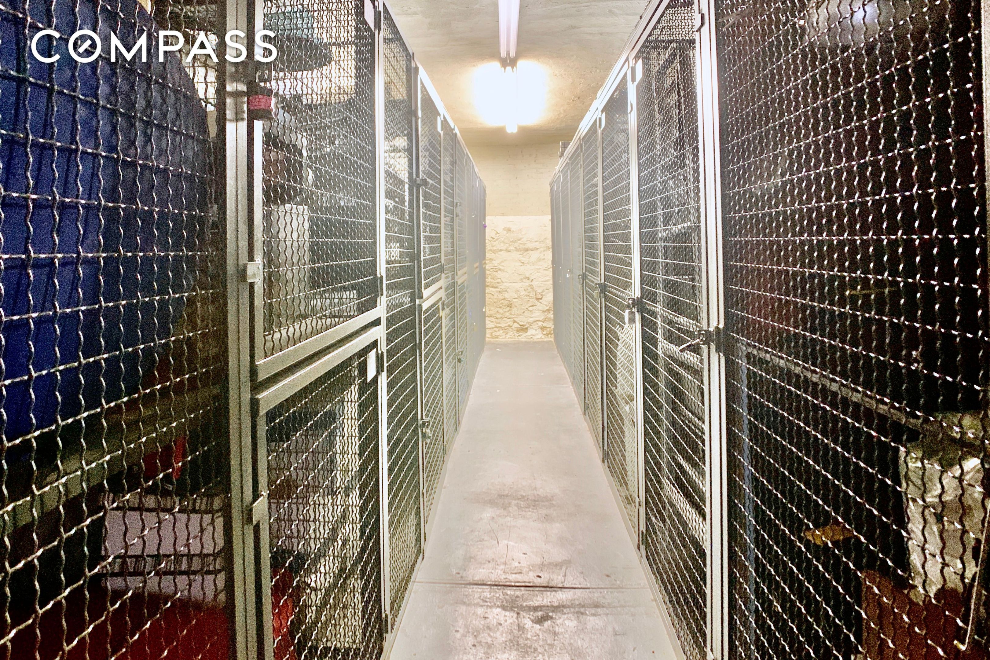 #18 photo, 680 W 204th Street, Inwood , NY 10034