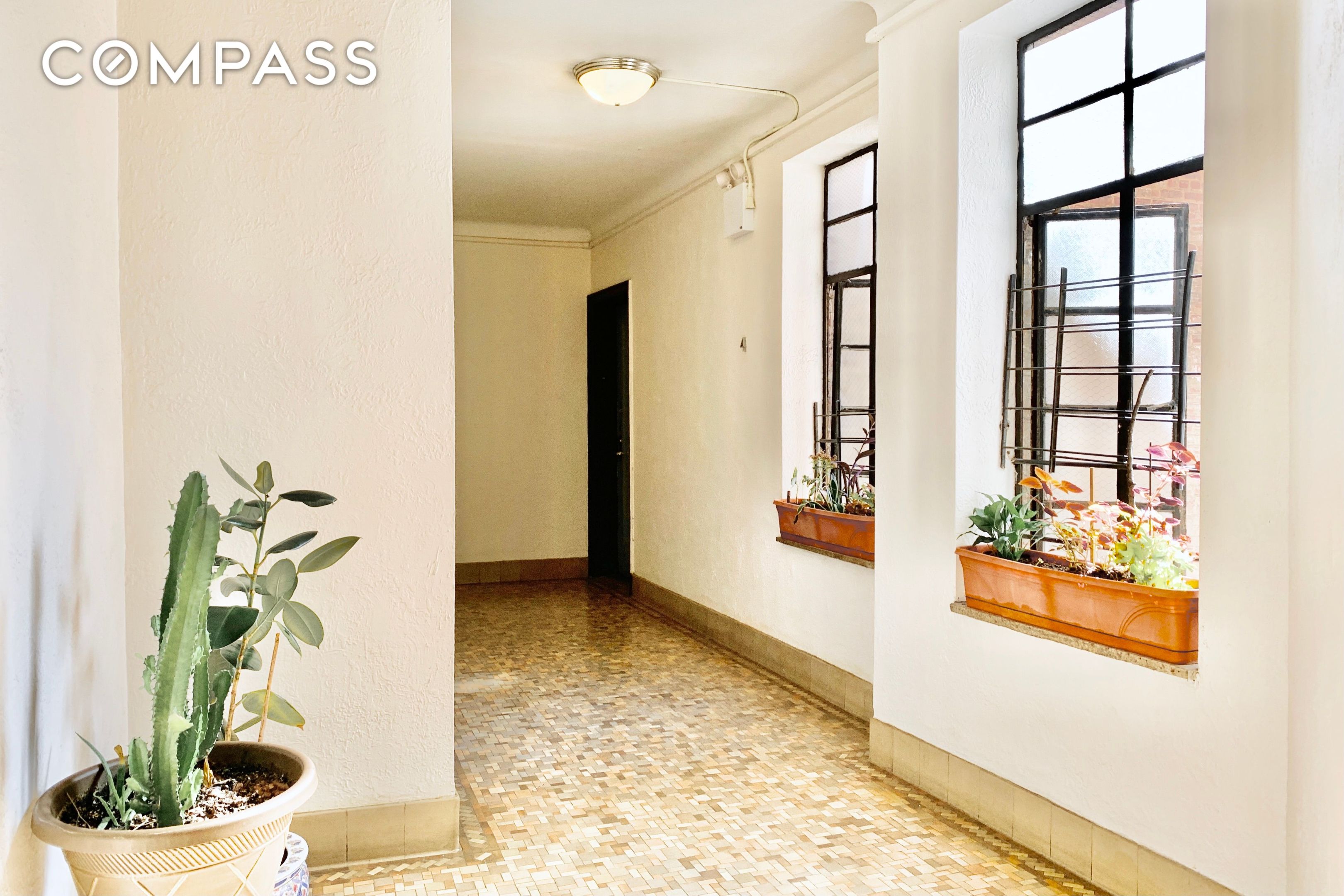 #21 photo, 680 W 204th Street, Inwood , NY 10034