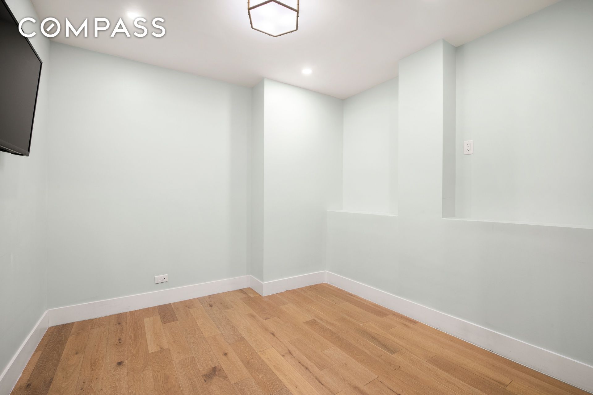 #10 photo, 70 E 10th Street, Манхэттен ‖ Greenwich Village , NY 10003