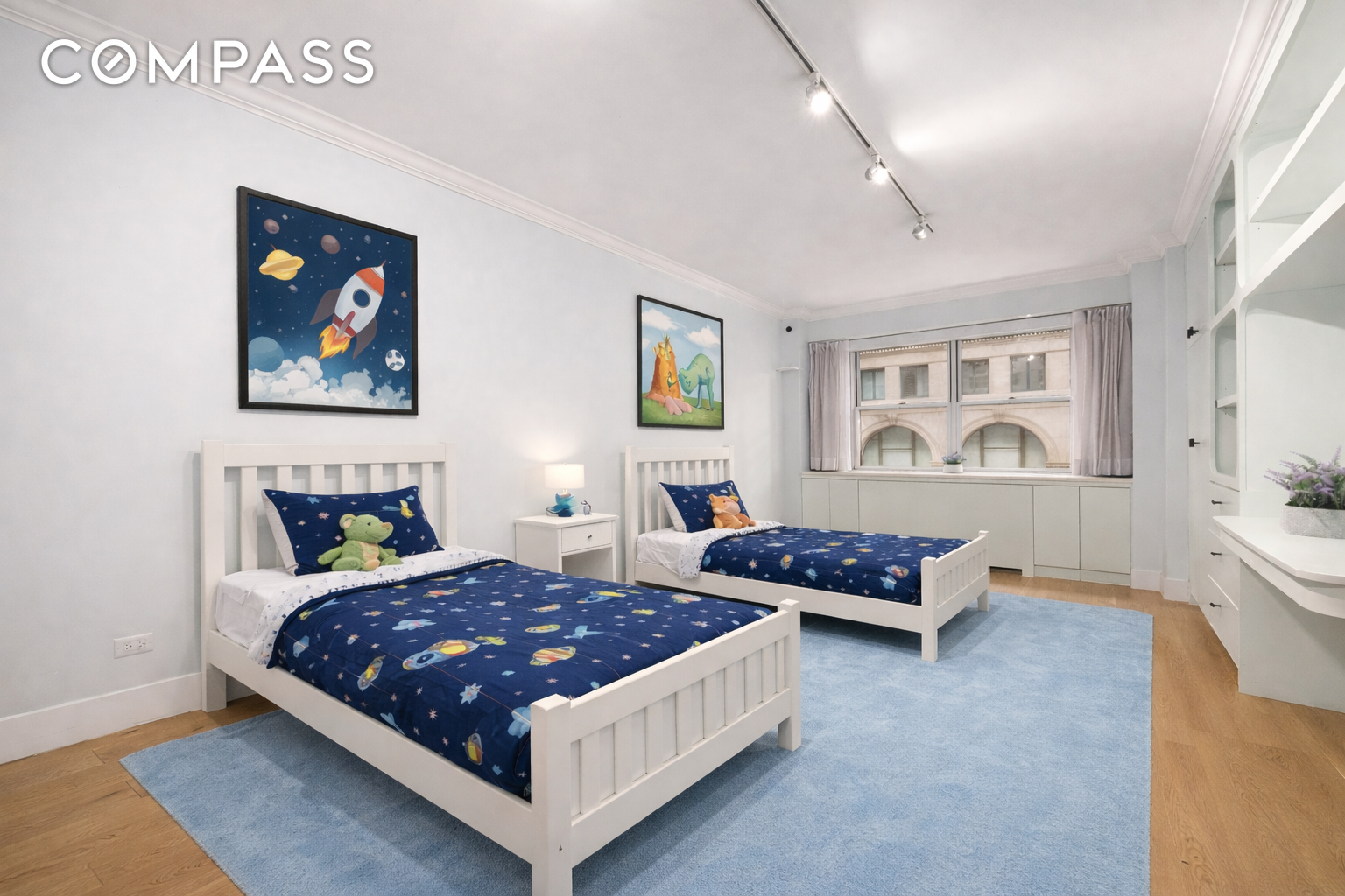 #13 photo, 70 E 10th Street, Манхэттен ‖ Greenwich Village , NY 10003