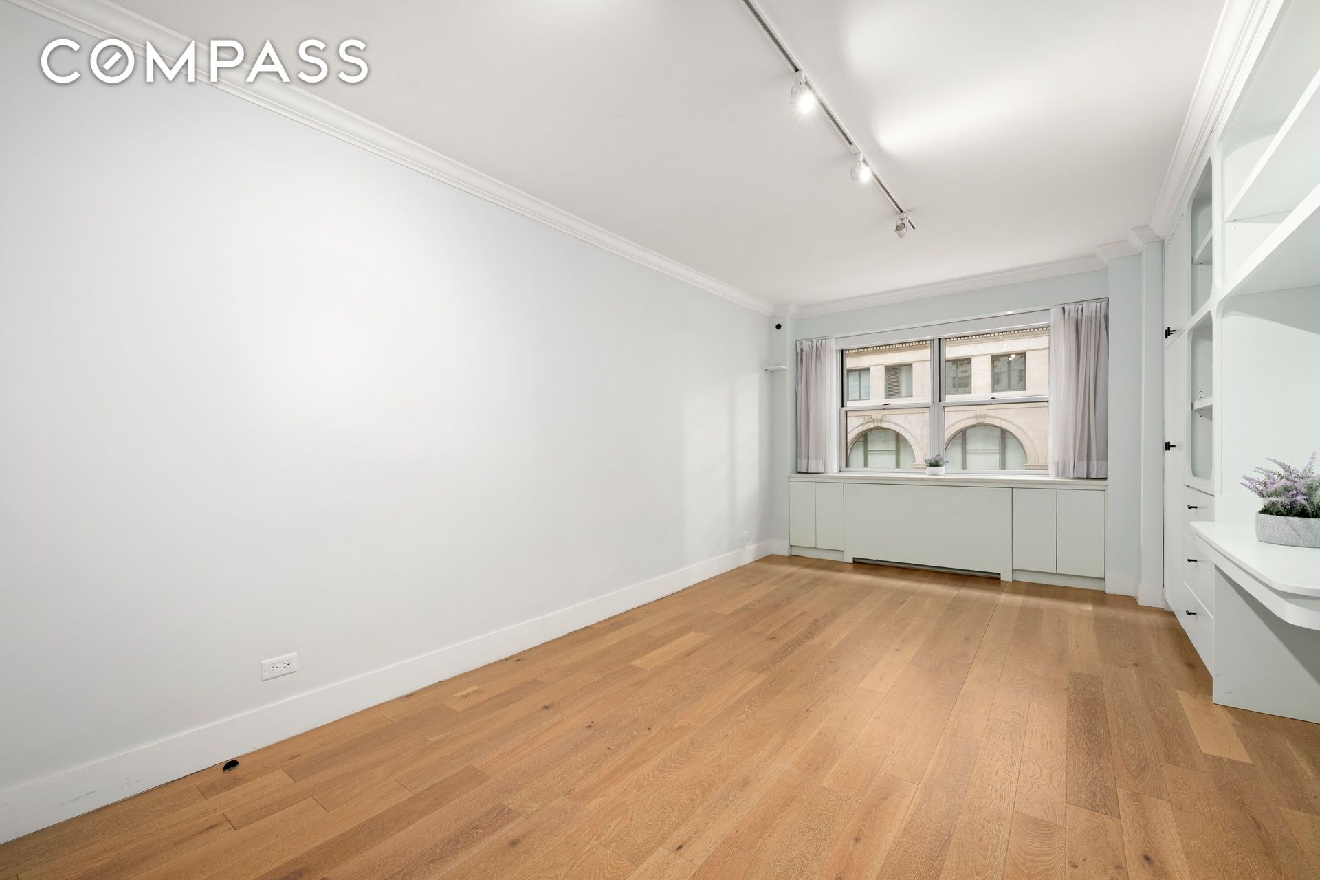 #14 photo, 70 E 10th Street, Манхэттен ‖ Greenwich Village , NY 10003