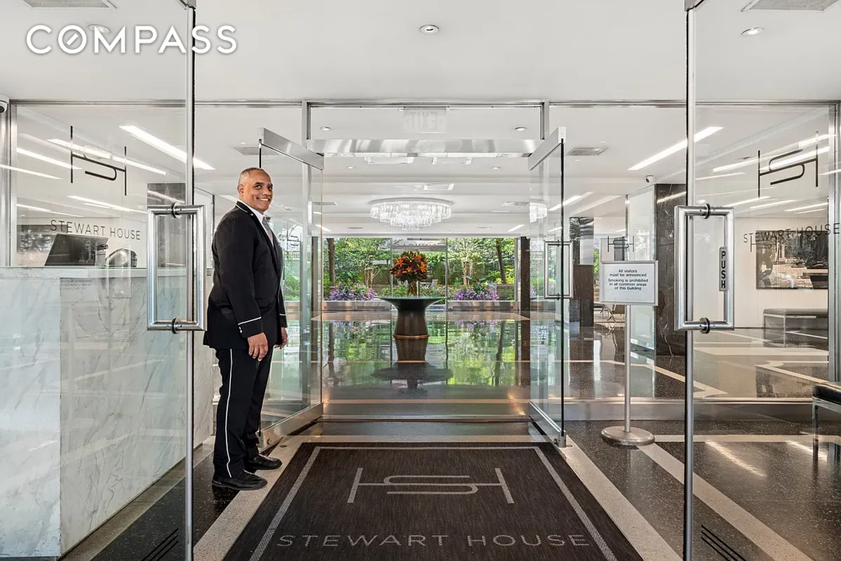 #19 photo, 70 E 10th Street, Манхэттен ‖ Greenwich Village , NY 10003