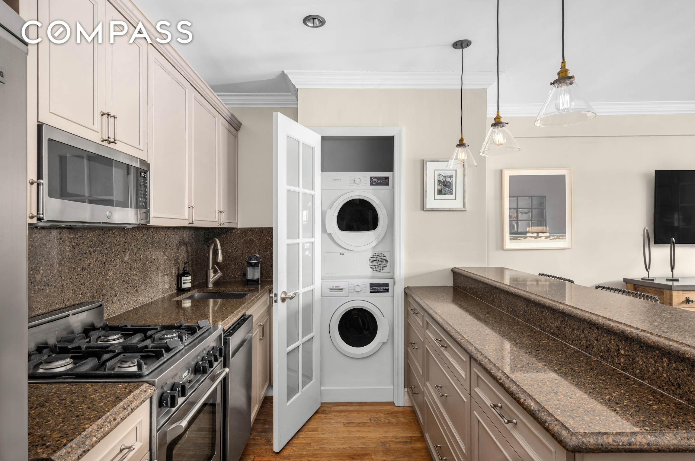 #3 photo, 350 Bleecker Street, West Village , NY 10014