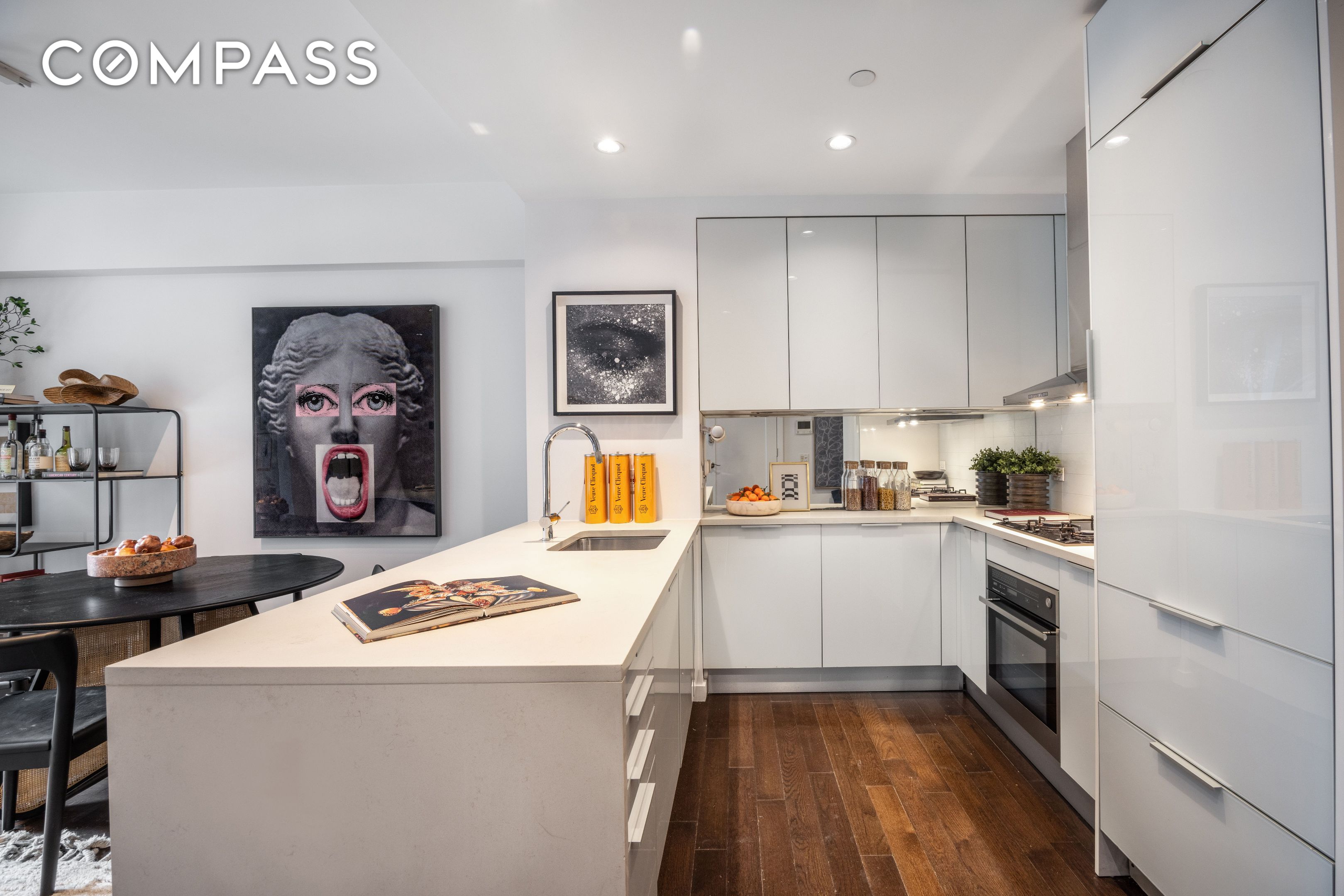 #5 photo, 27 W 19th Street, Flatiron , NY 10011