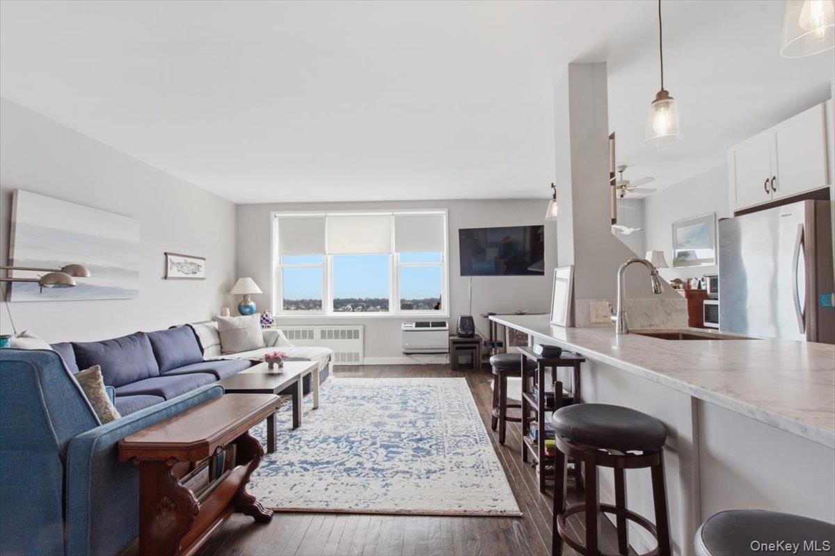 #10 photo, 360 Westchester Avenue, 뉴욕주 Port Chester , NY 10573