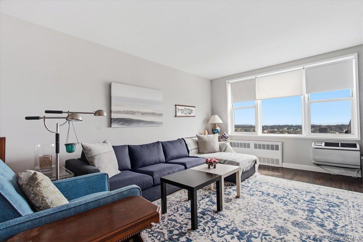 #11 photo, 360 Westchester Avenue, 뉴욕주 Port Chester , NY 10573