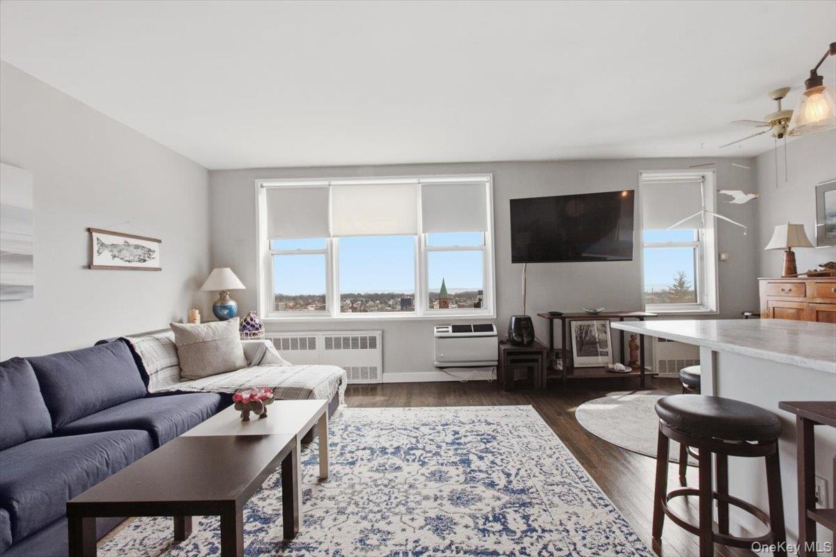 #12 photo, 360 Westchester Avenue, 뉴욕주 Port Chester , NY 10573