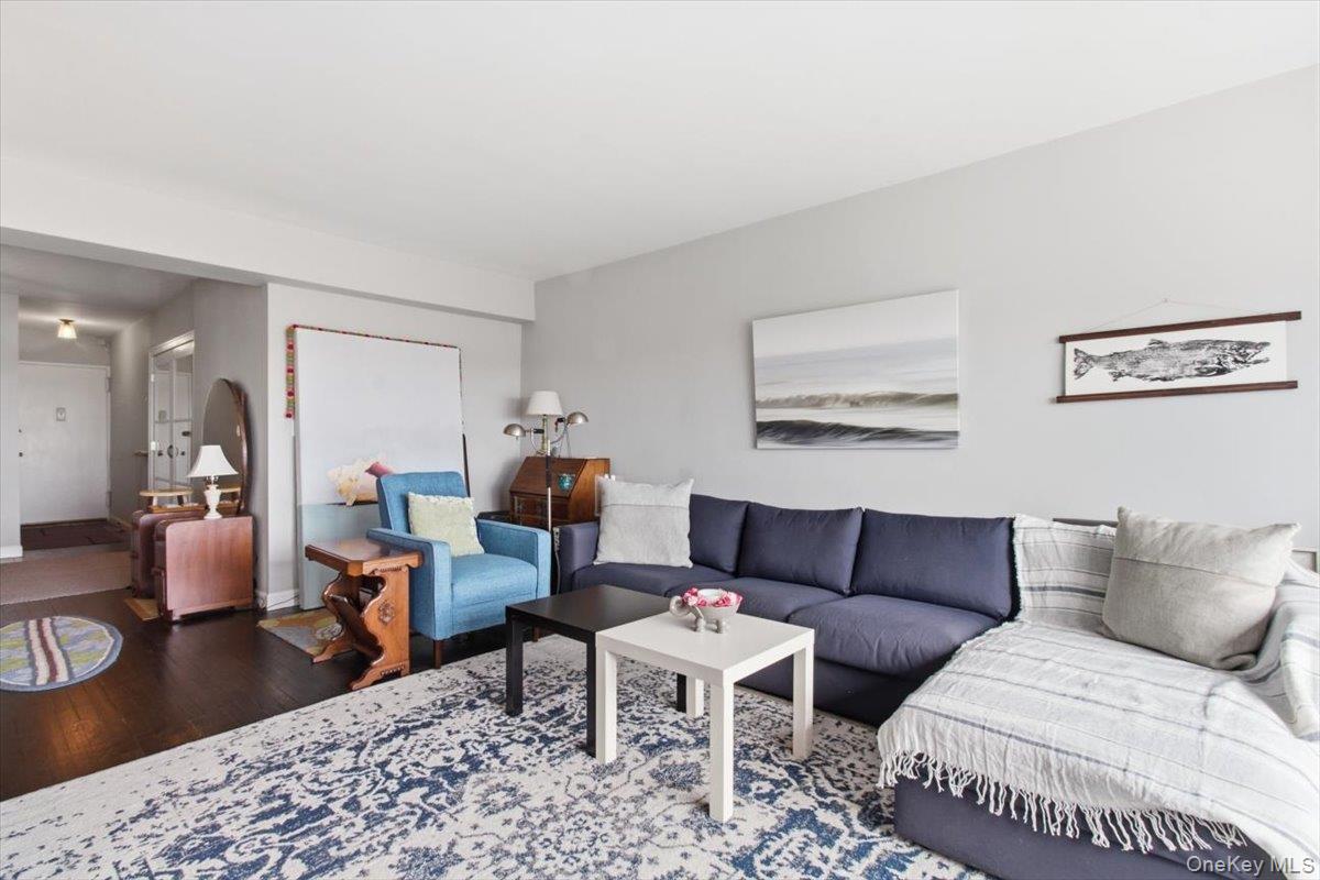 #17 photo, 360 Westchester Avenue, 뉴욕주 Port Chester , NY 10573