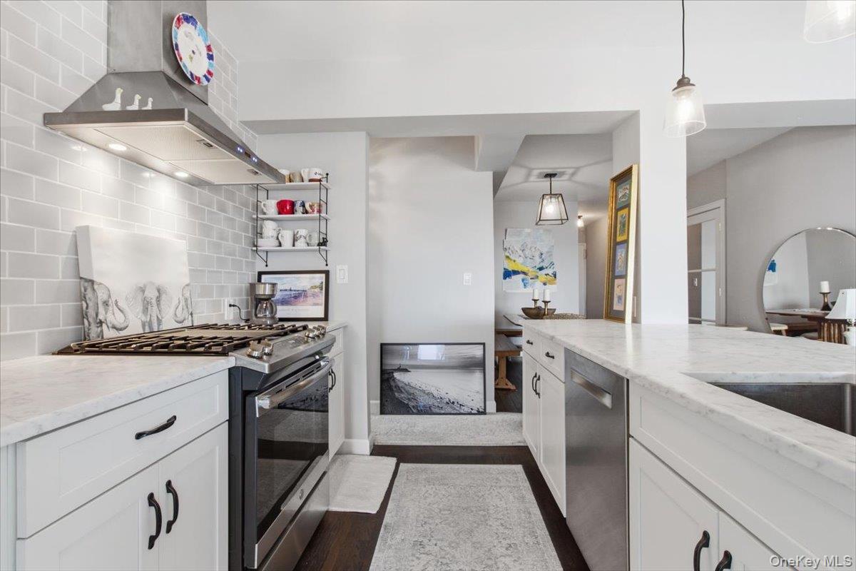 #18 photo, 360 Westchester Avenue, 뉴욕주 Port Chester , NY 10573