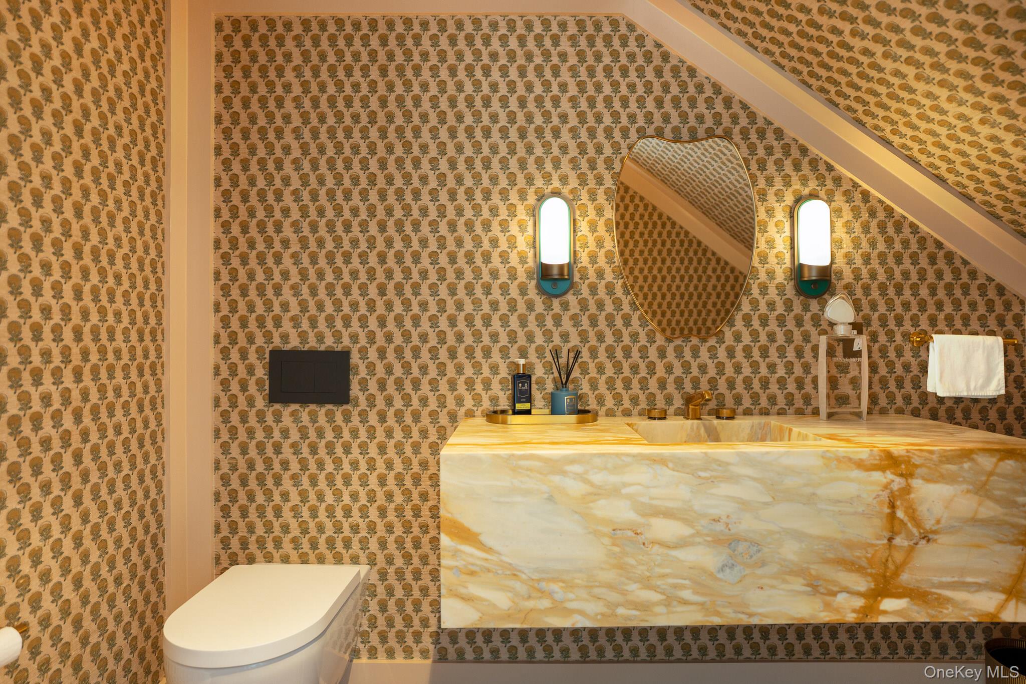 #16 photo, 217 Hommocks Road, Larchmont , NY 10538