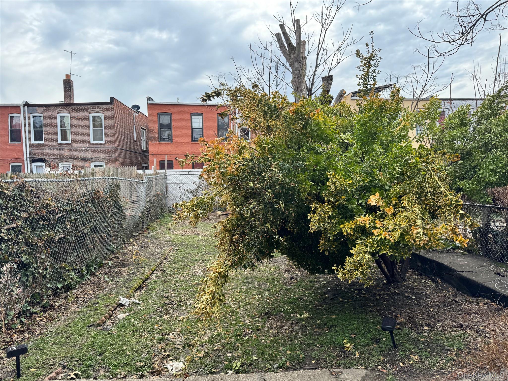 #5 photo, 946 E 215th Street, 布朗士 Bronx , NY 10469