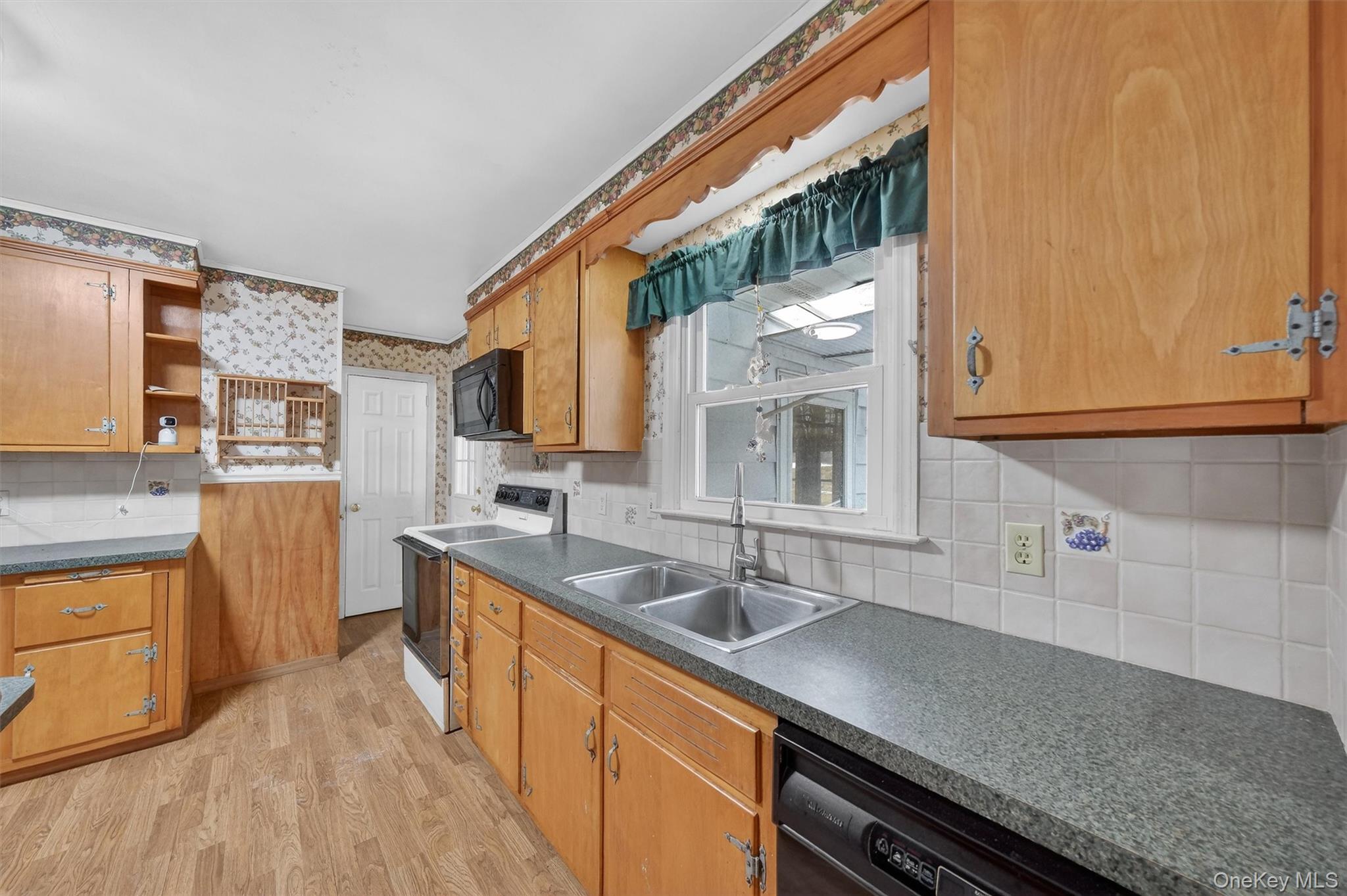 #15 photo, 46 Stephanie Lane, Poughkeepsie , NY 12603