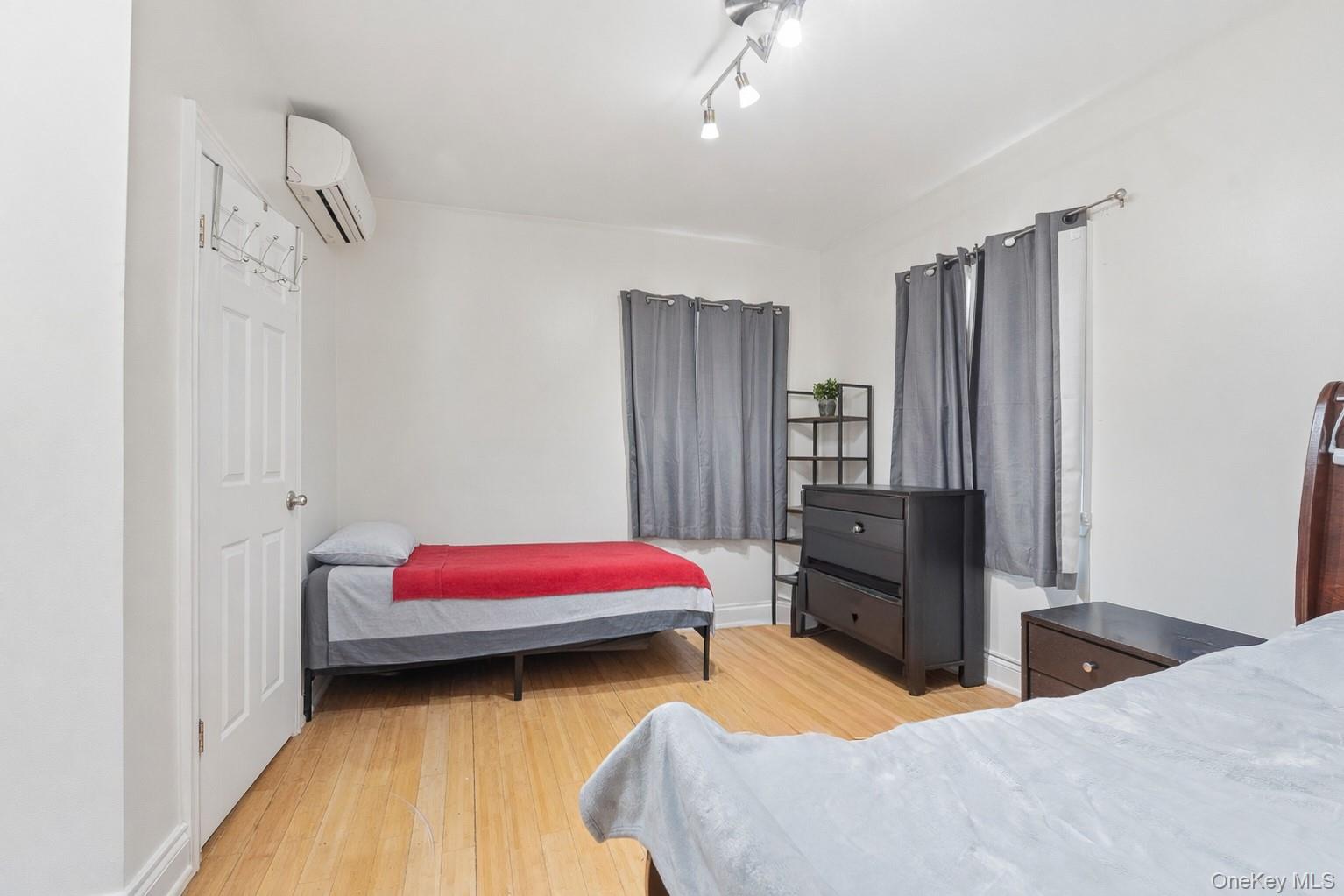 #10 photo, 80 Lincoln Avenue, Pelham , NY 10803