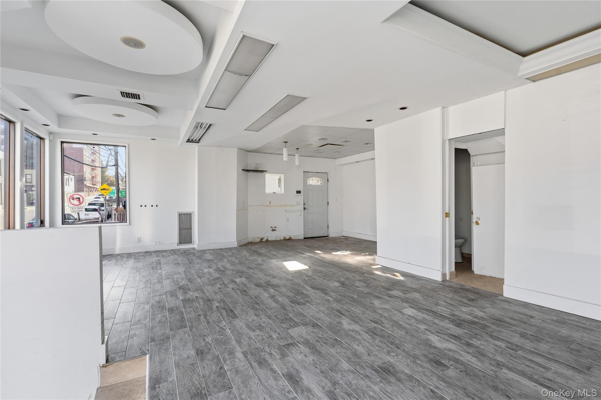 #17 photo, 80 Lincoln Avenue, Pelham , NY 10803