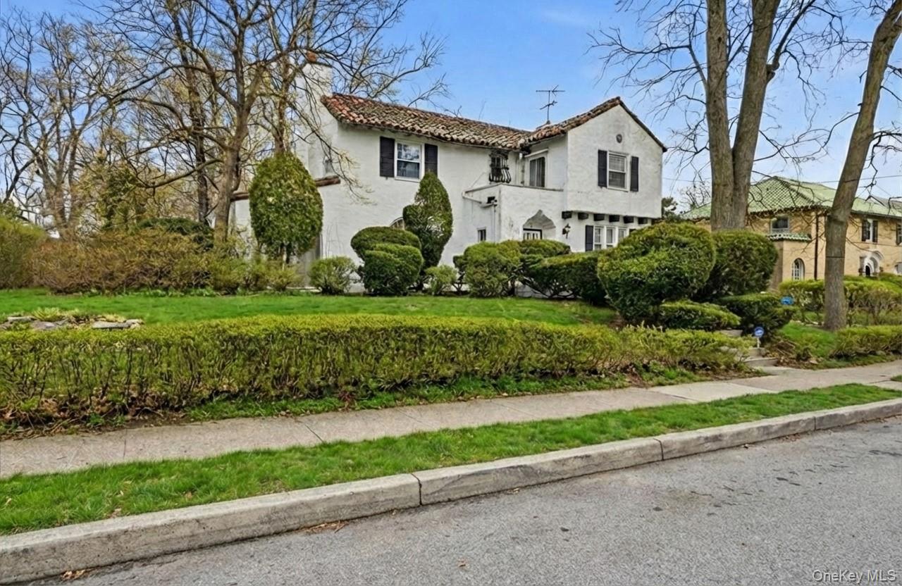 #2 photo, 93 Stuyvesant Plaza, 뉴욕주 Mount Vernon , NY 10552