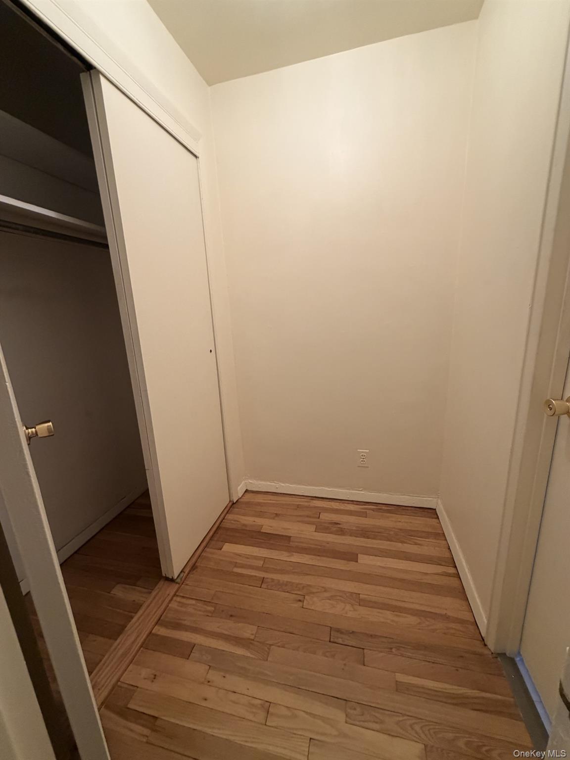 #11 photo, 125 Bronx River Road, Yonkers , NY 10704