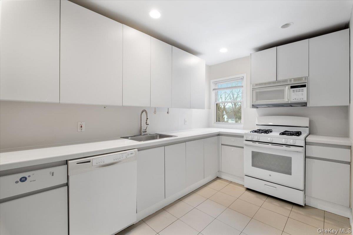 #3 photo, 15 Chestnut Street, Rye , NY 10580