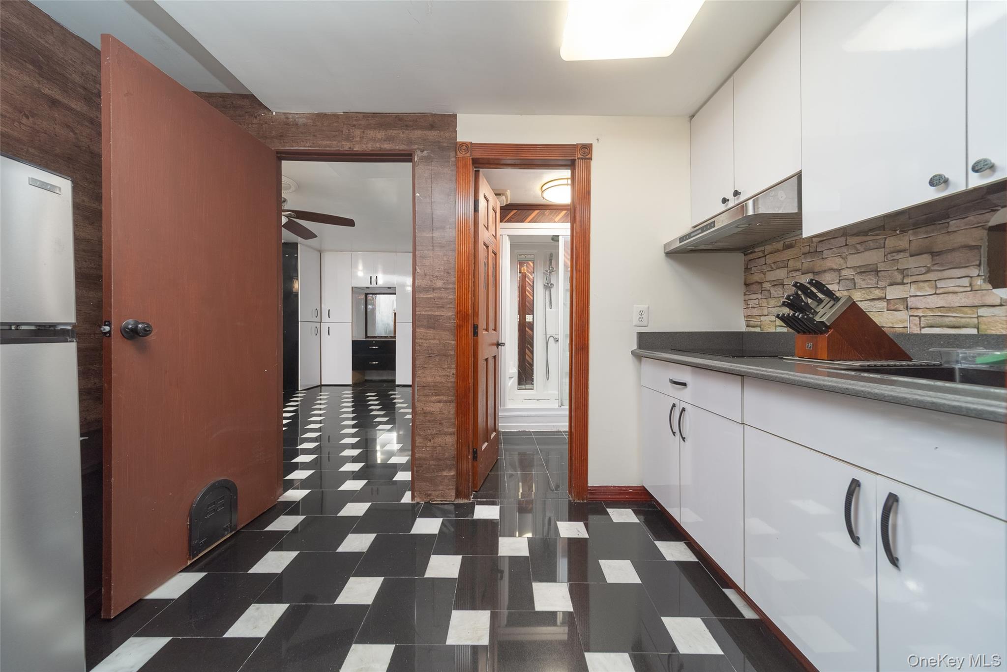 #4 photo, 3438 12th Street, Astoria , NY 11106