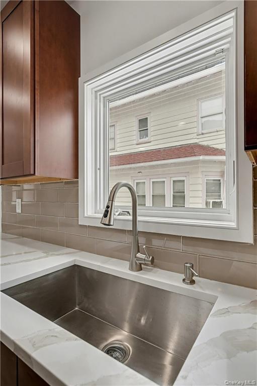 #14 photo, 3912 Lyme Avenue, הברונקס Brooklyn , NY 11224