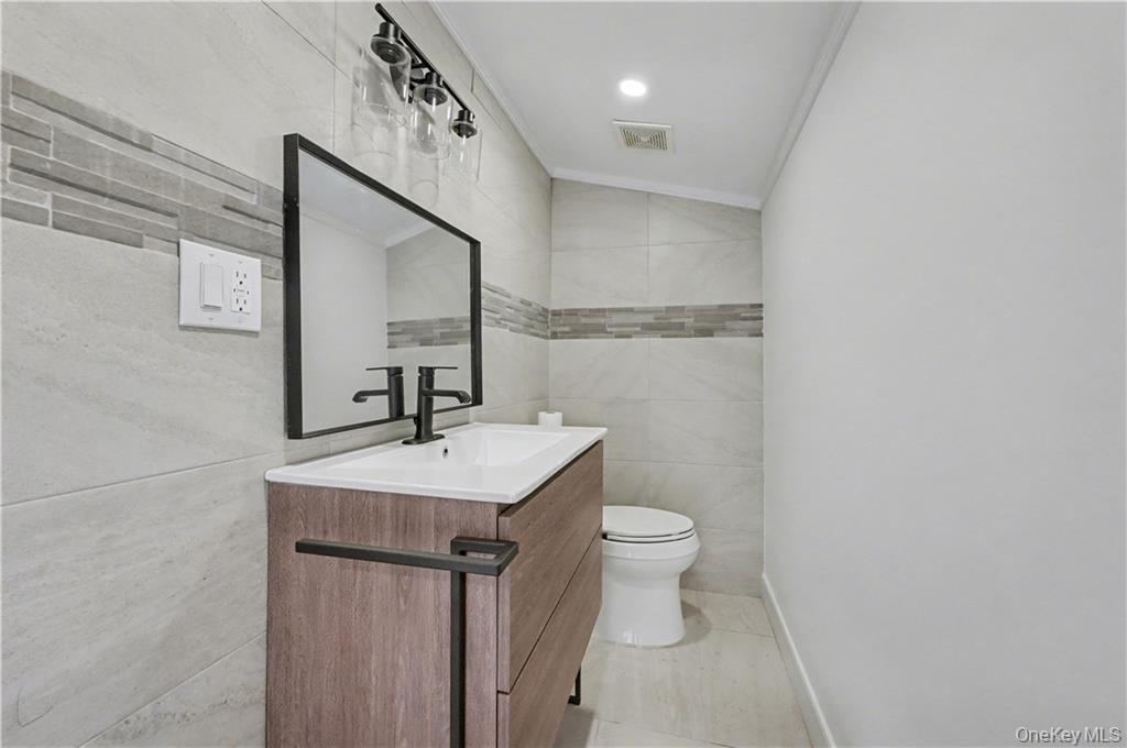 #16 photo, 3912 Lyme Avenue, הברונקס Brooklyn , NY 11224