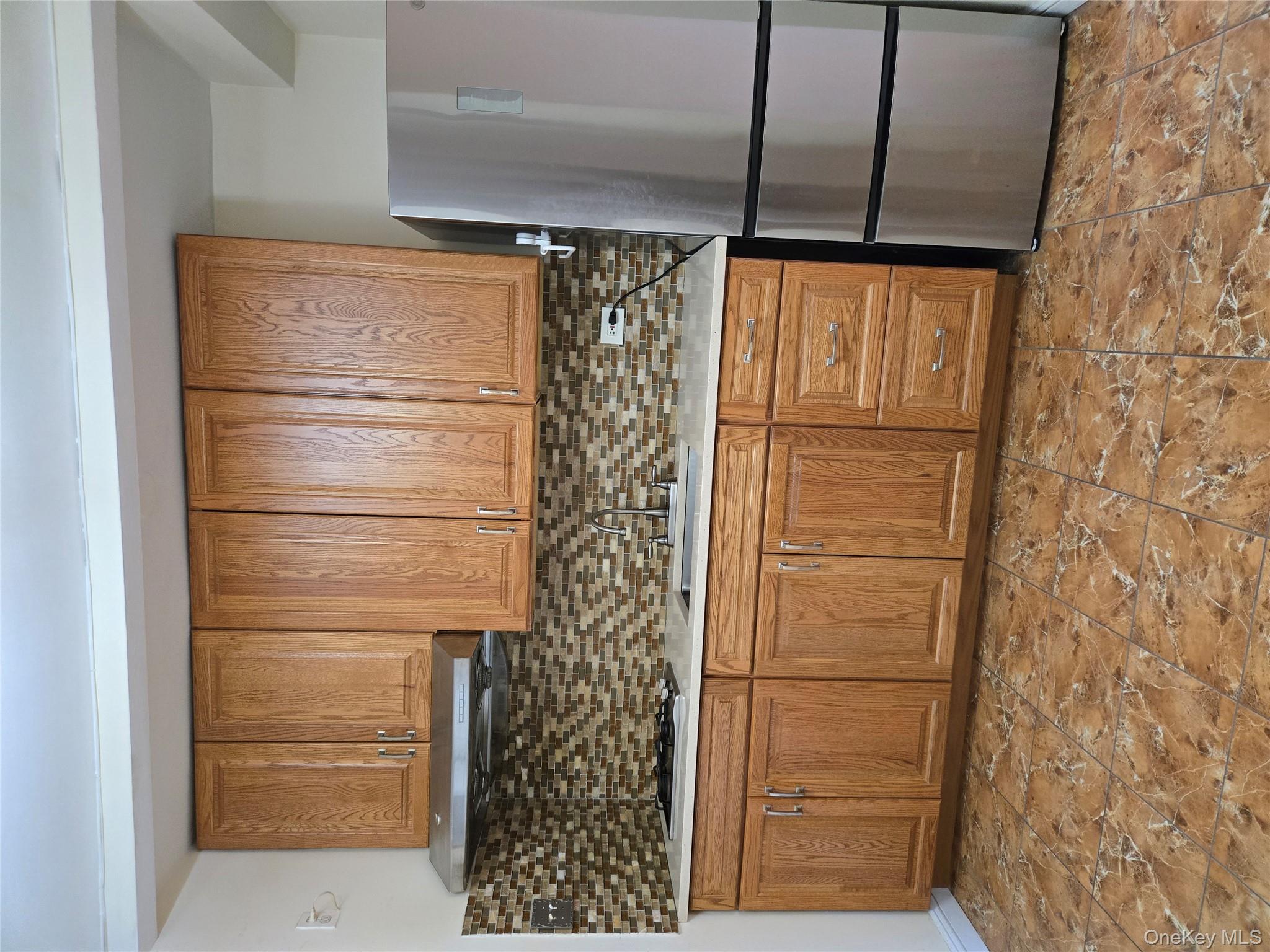 #6 photo, 8709 34th Avenue, 뉴욕퀸즈 Jackson Heights , NY 11372