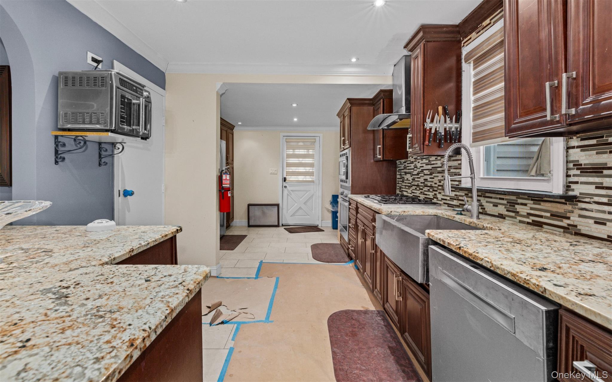 #8 photo, 2933 Tulip Avenue, Baldwin , NY 11510