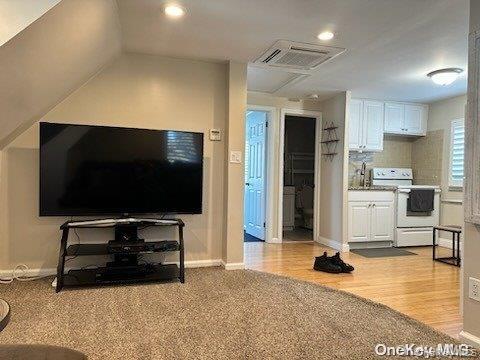 #6 photo, 12 Bunnell Place, West Babylon , NY 11704