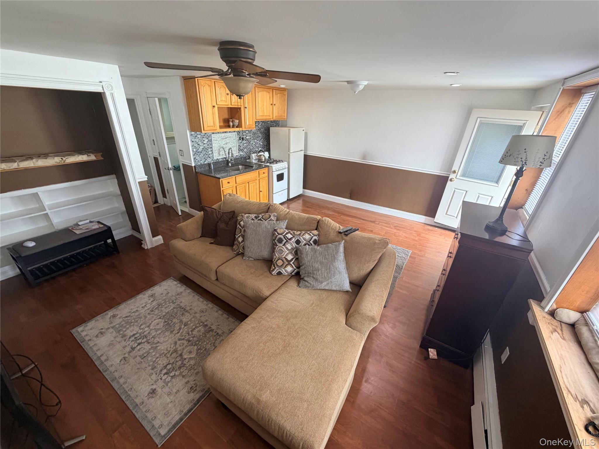 #2 photo, 9911 216th Street, Куинс ‖ Queens Village , NY 11429