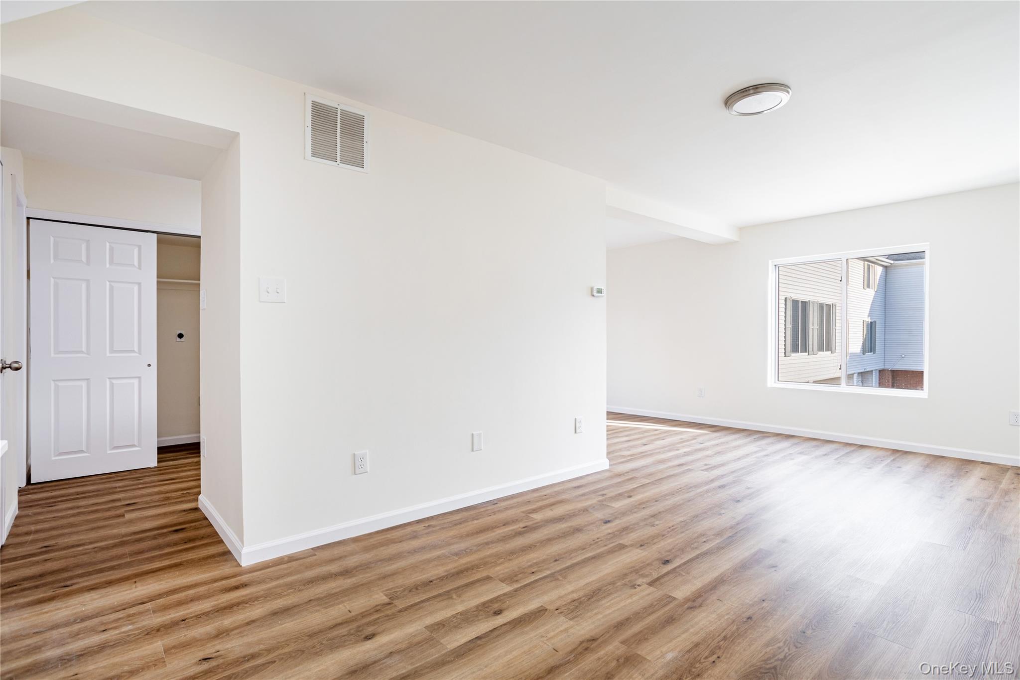 #7 photo, 491 Ilyssa Way, 스태튼 섬 Staten Island , NY 10312