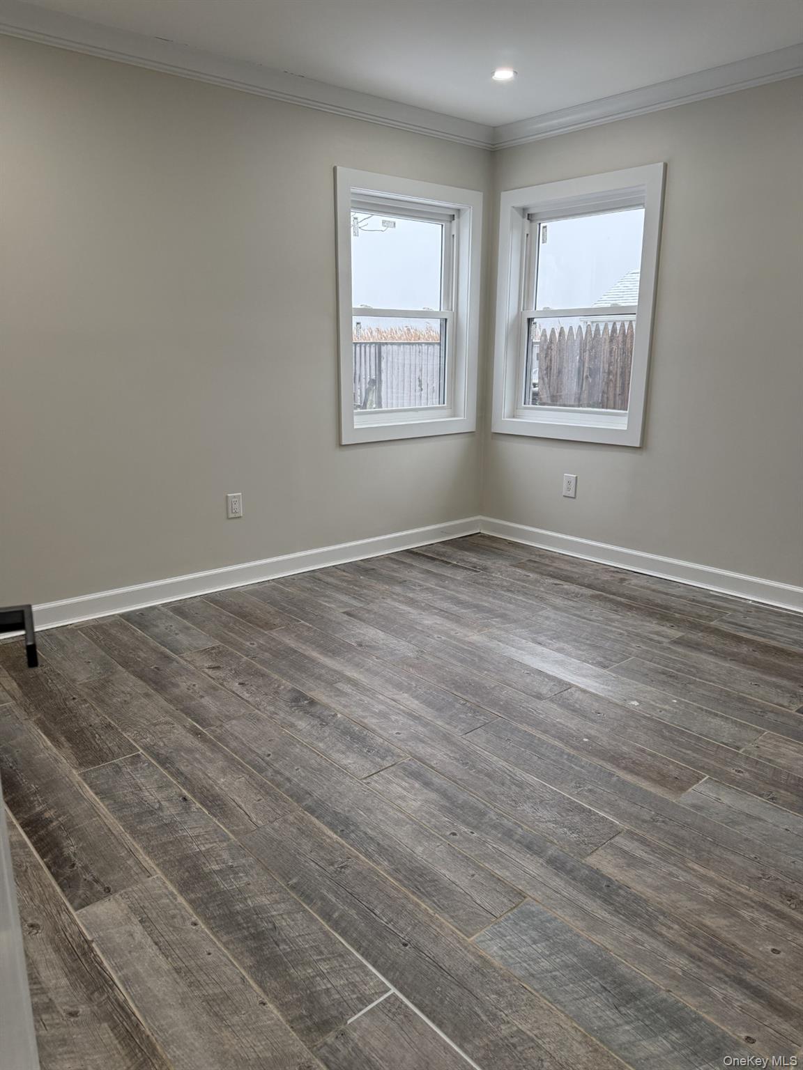 #12 photo, 11 Bayview Avenue, नासाउ काउंटी Lawrence , NY 11559