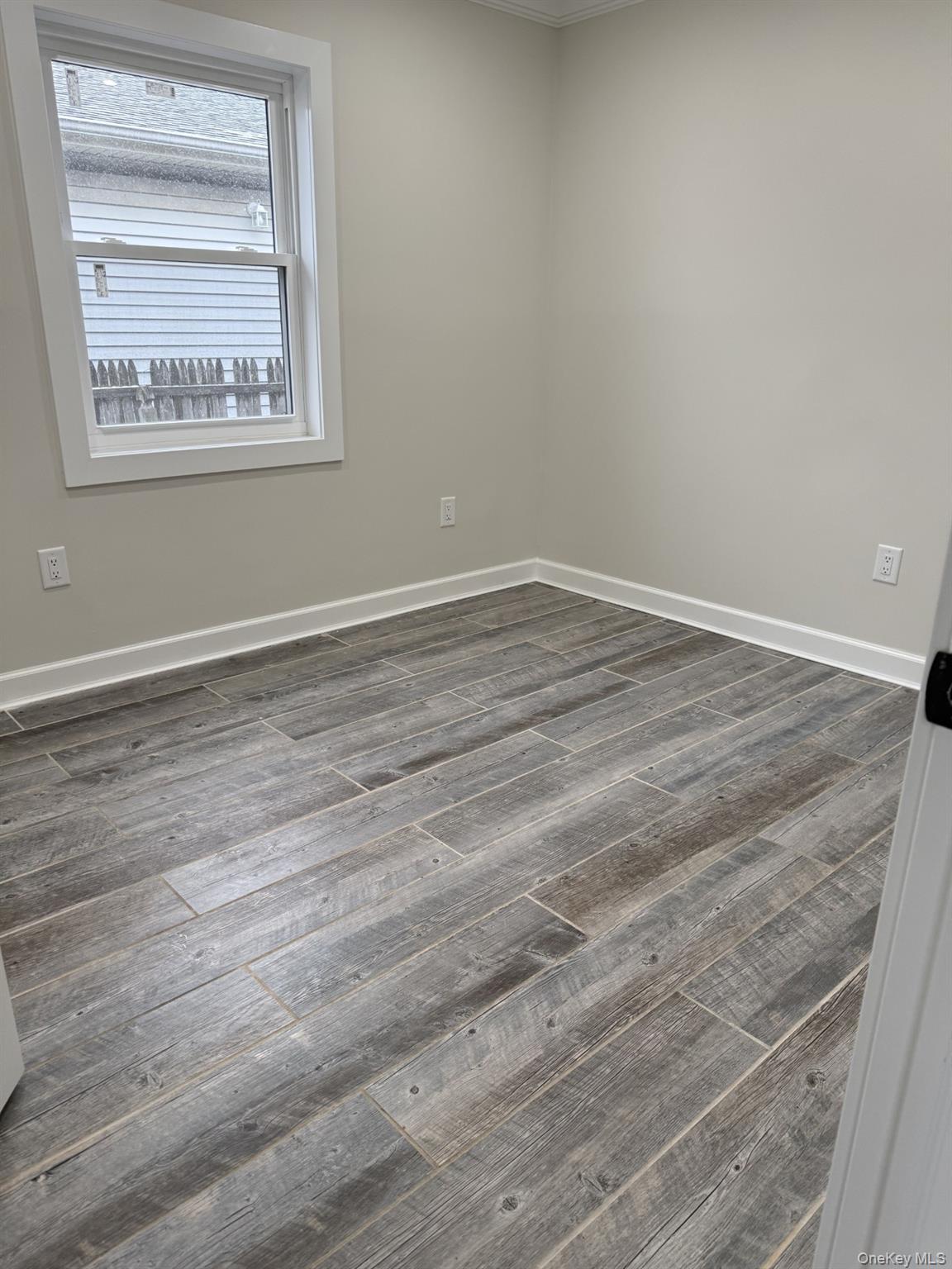 #13 photo, 11 Bayview Avenue, नासाउ काउंटी Lawrence , NY 11559