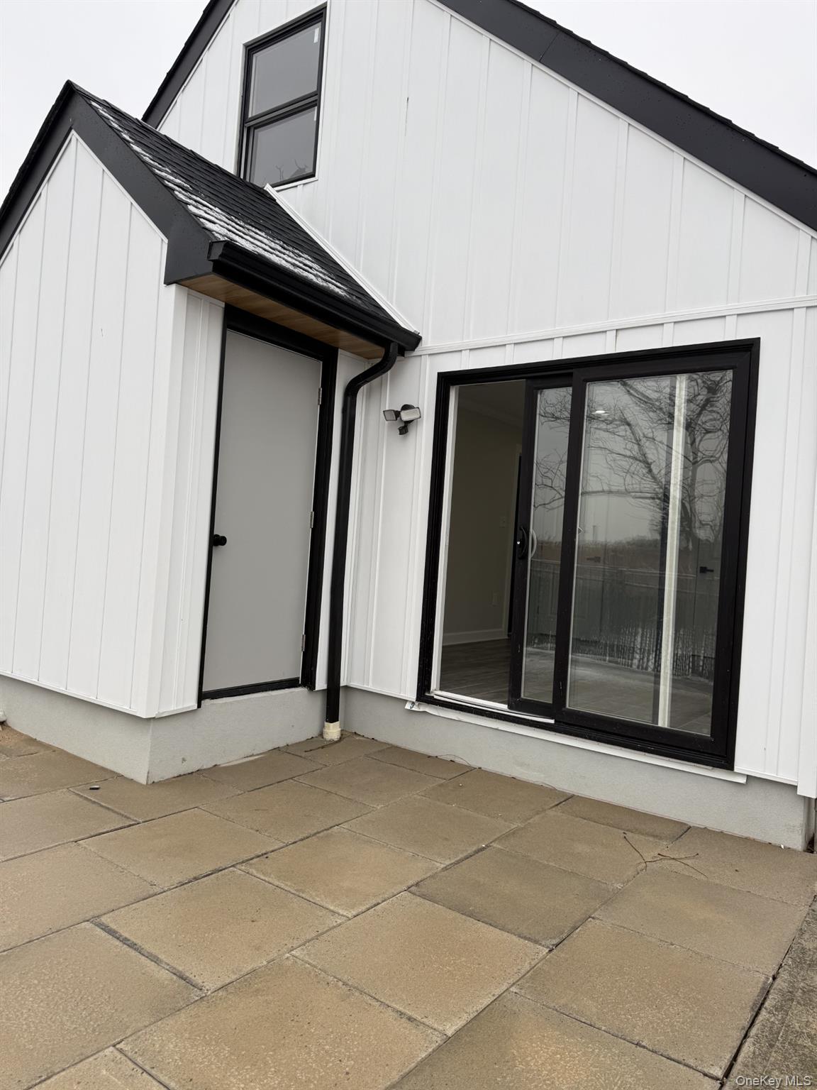 #20 photo, 11 Bayview Avenue, Lawrence , NY 11559