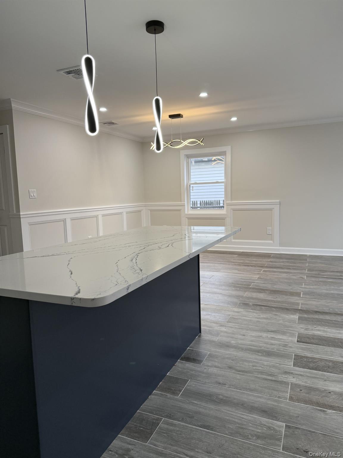 #8 photo, 11 Bayview Avenue, नासाउ काउंटी Lawrence , NY 11559