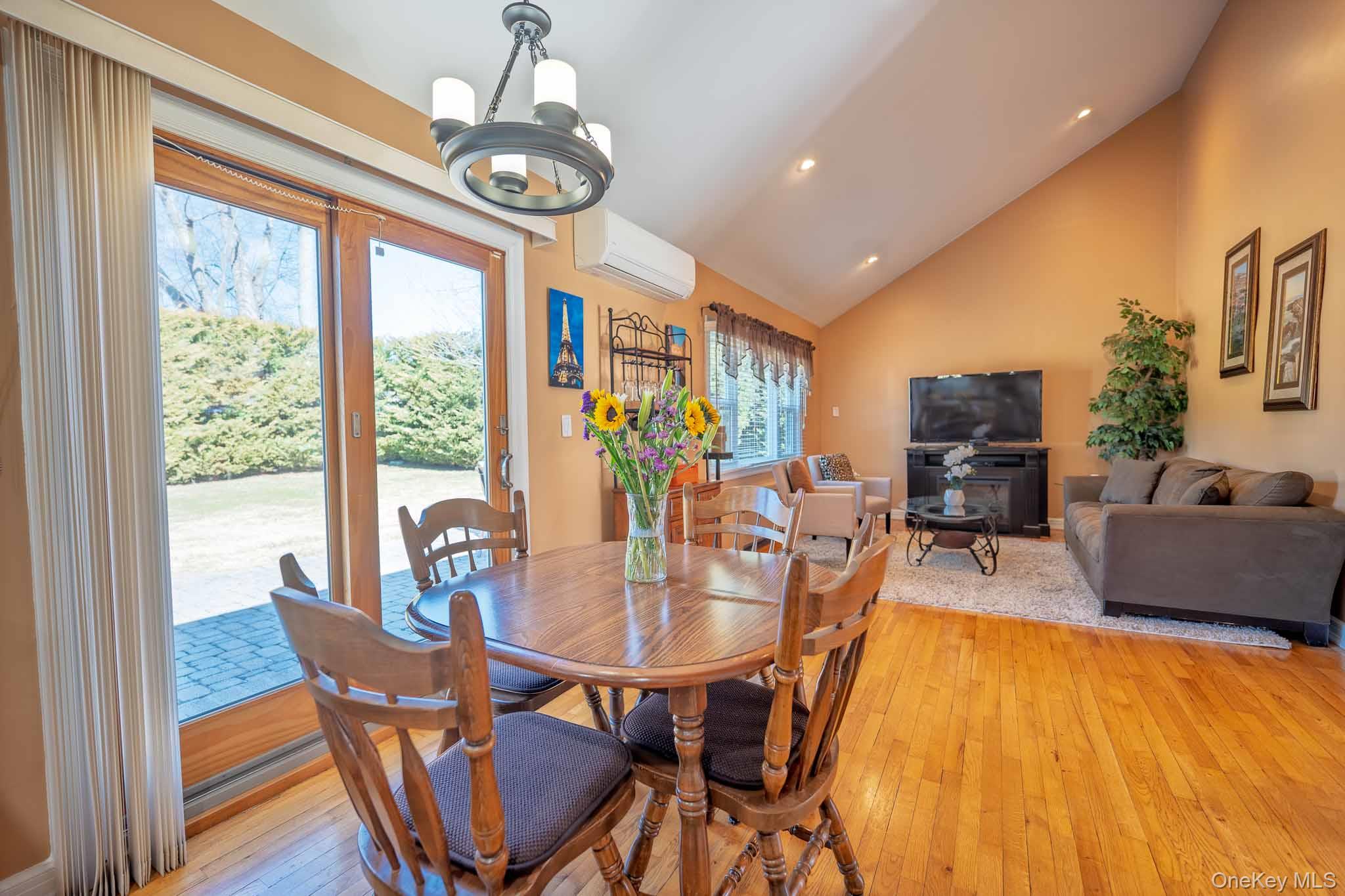 #12 photo, 519 Gwynn Street, 东长岛 Babylon , NY 11702