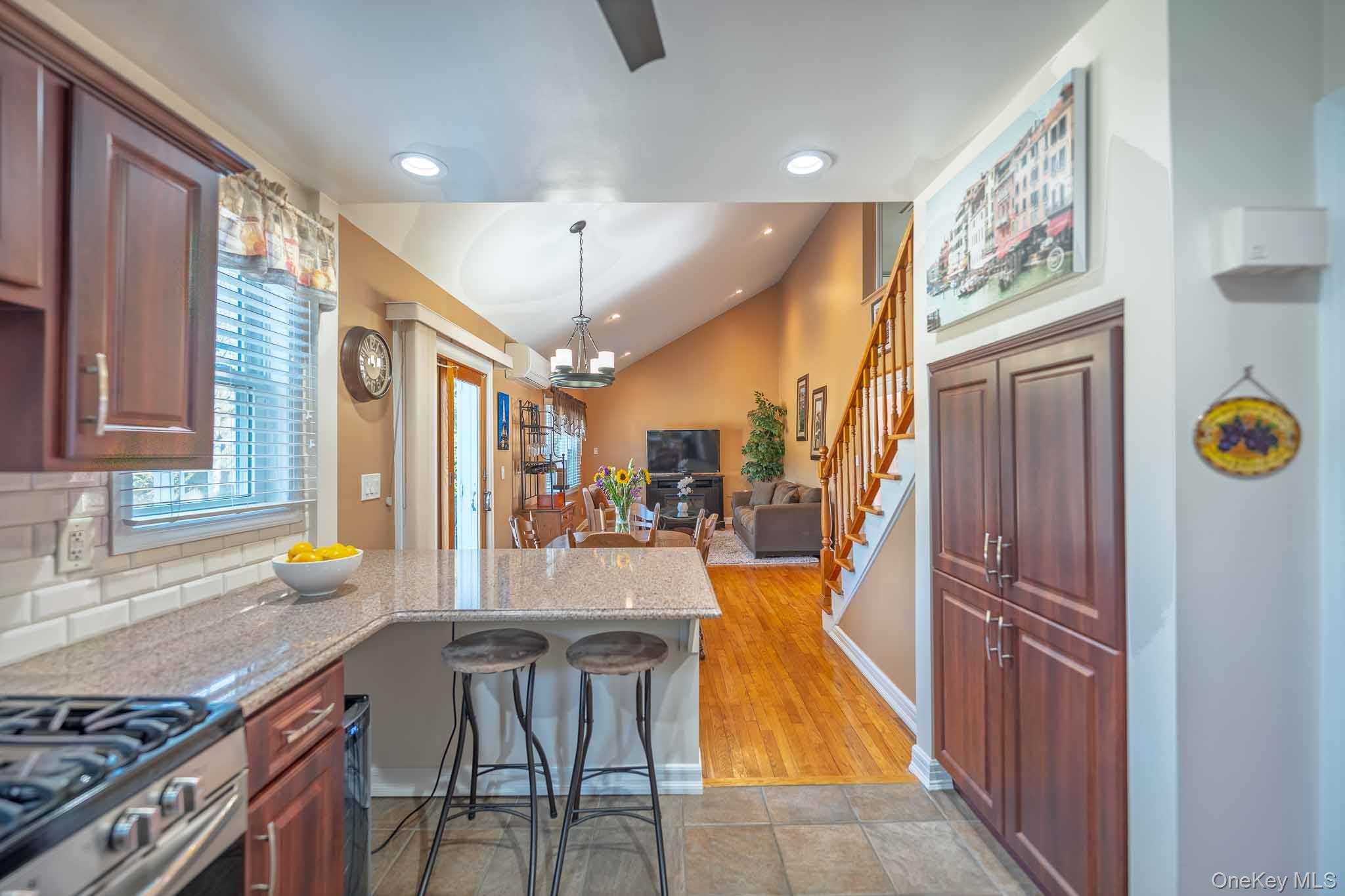 #16 photo, 519 Gwynn Street, 东长岛 Babylon , NY 11702