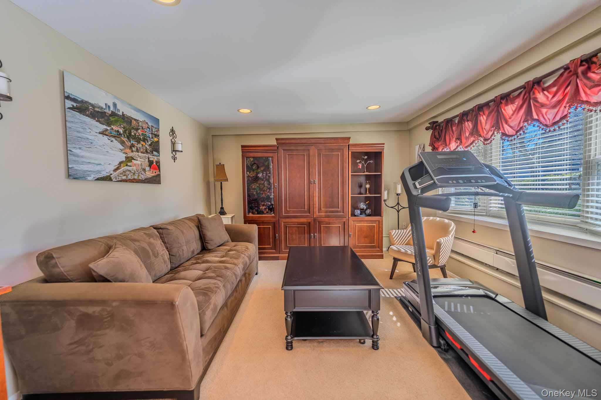 #7 photo, 519 Gwynn Street, 东长岛 Babylon , NY 11702