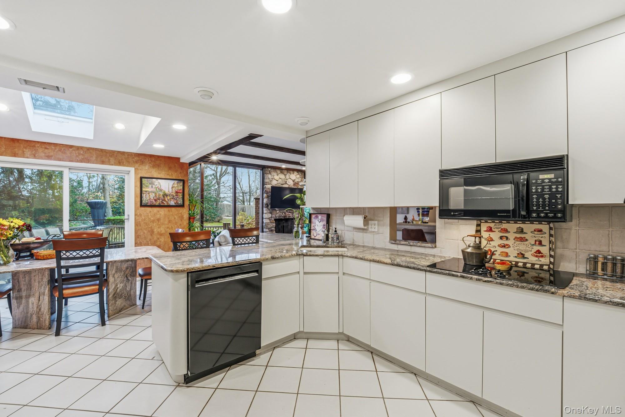 #12 photo, 123 Robby Lane, מחוז נסאו Manhasset Hills , NY 11040