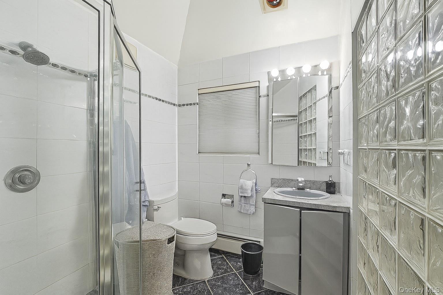 #16 photo, 123 Robby Lane, מחוז נסאו Manhasset Hills , NY 11040