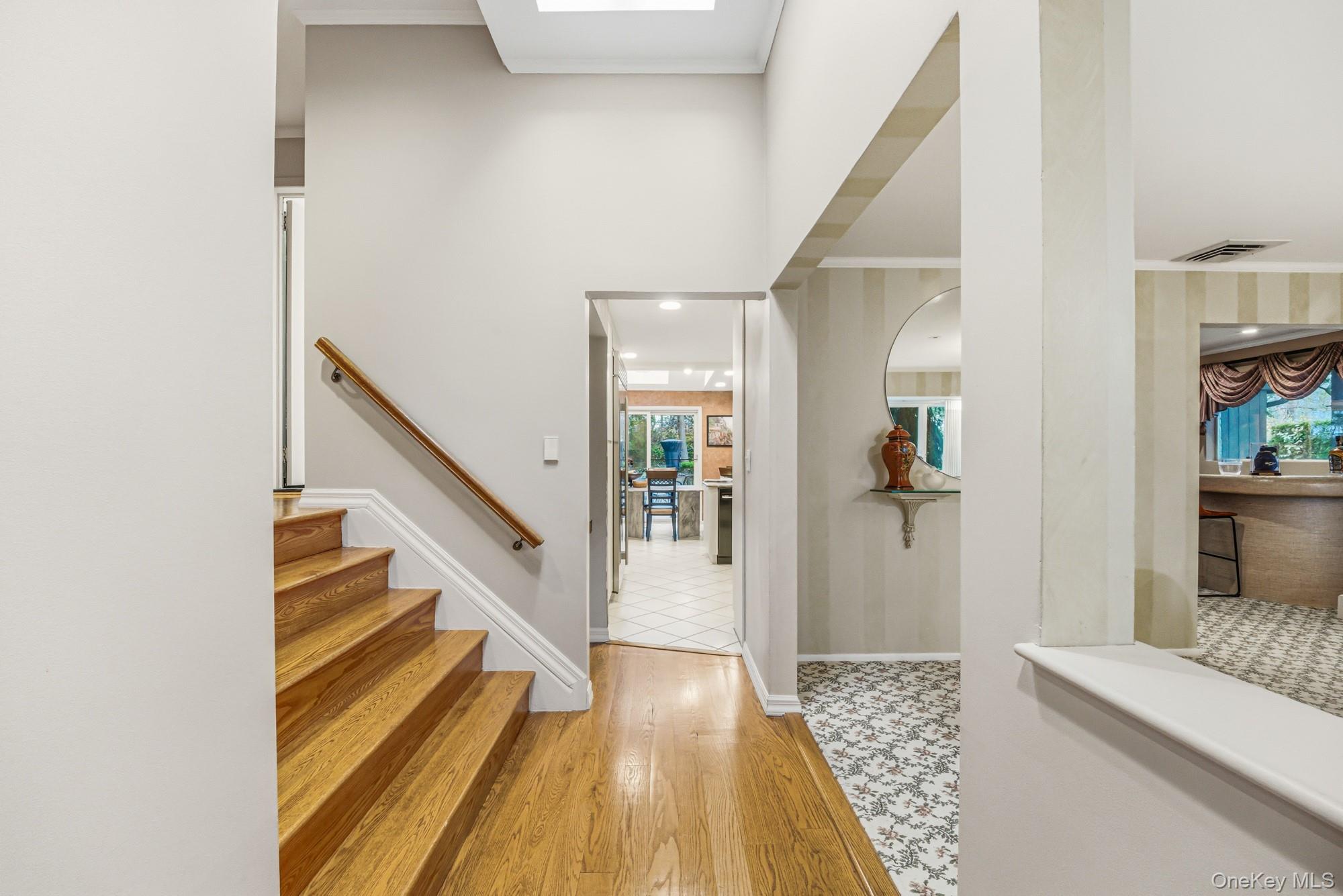 #2 photo, 123 Robby Lane, מחוז נסאו Manhasset Hills , NY 11040