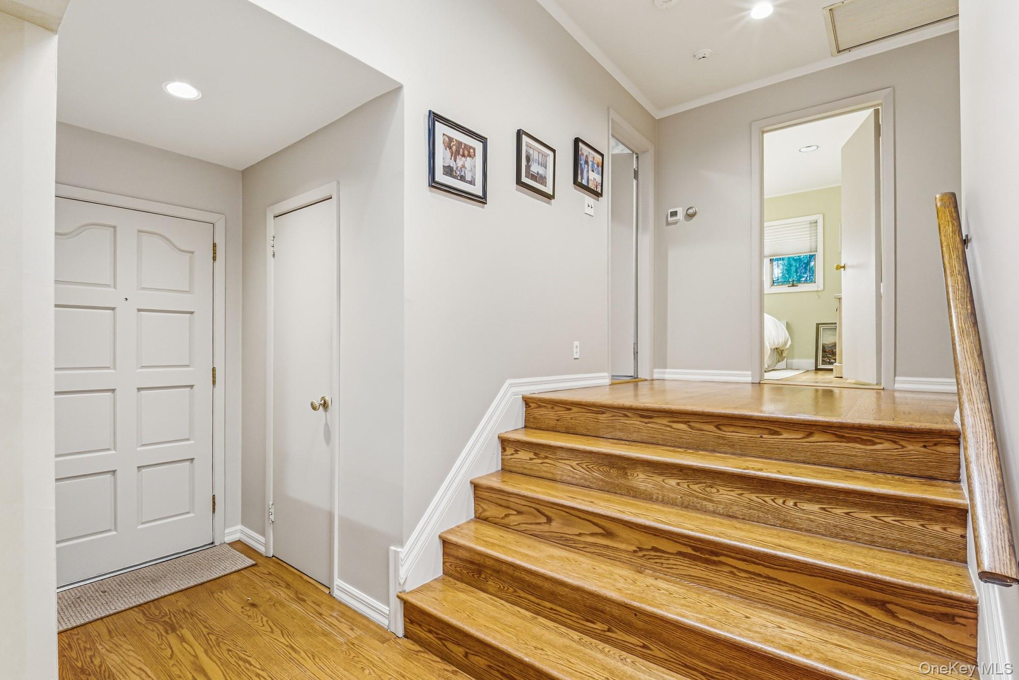 #3 photo, 123 Robby Lane, מחוז נסאו Manhasset Hills , NY 11040