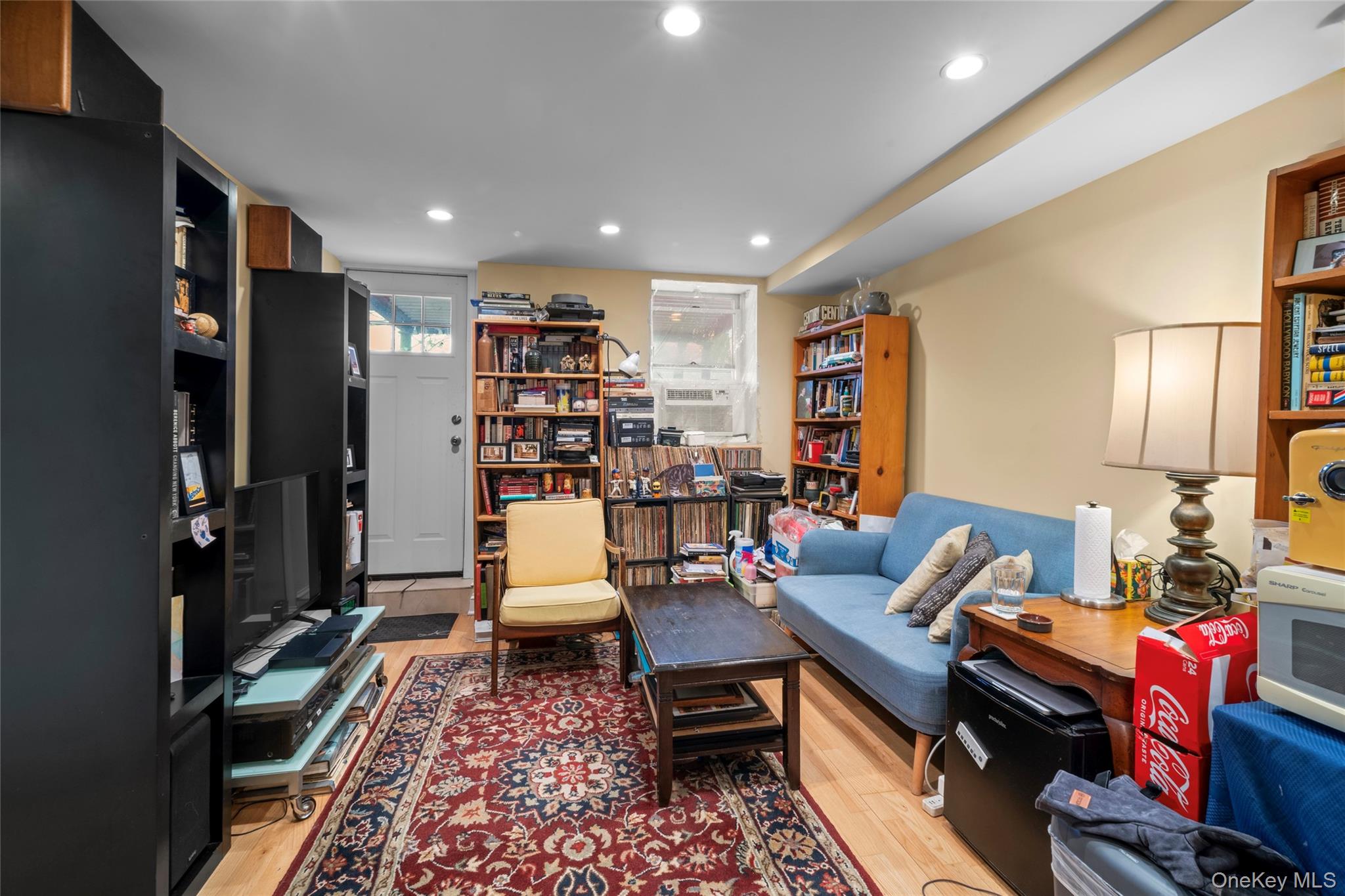 #11 photo, 5812 77th Place, كوينز Middle Village , NY 11379