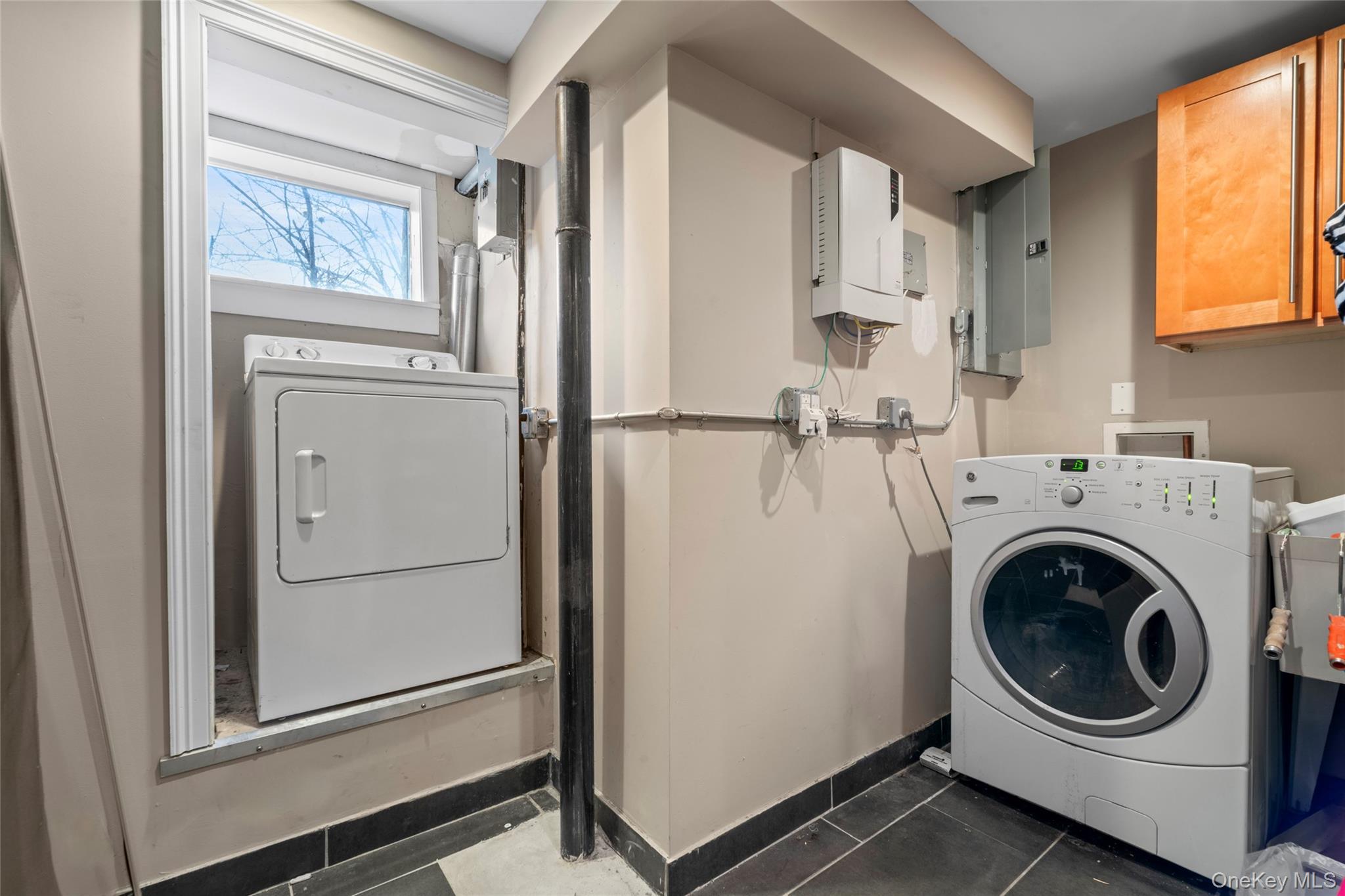 #14 photo, 5812 77th Place, كوينز Middle Village , NY 11379