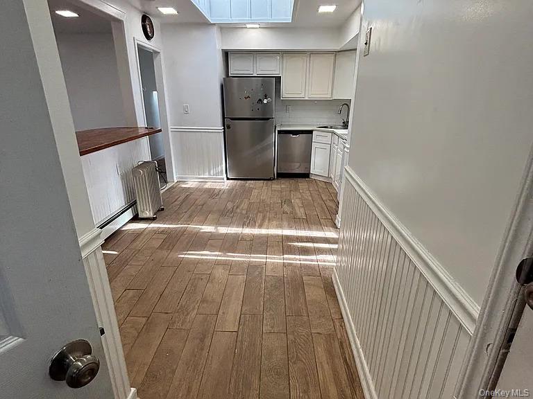 #2 photo, 61 Montgomery Avenue, מחוז סאפוק Mastic , NY 11950